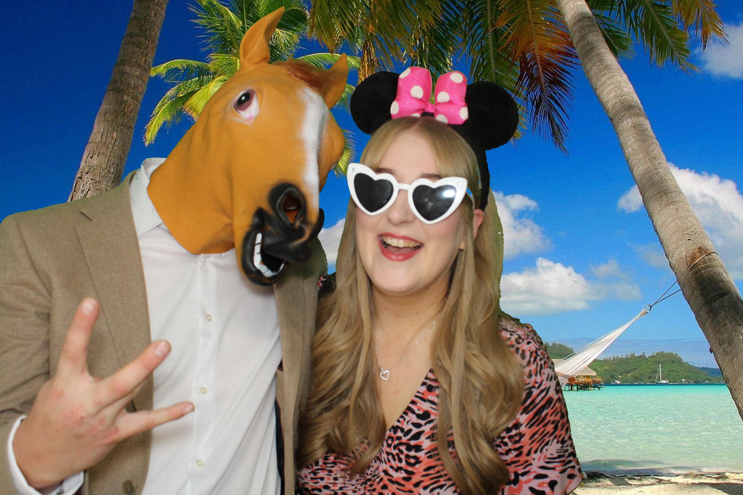 Sam & Ellie | View more photos from the event at gallery.omegaphotobooths.co.uk/u/Omega-Photobooths/Sam-Ellie