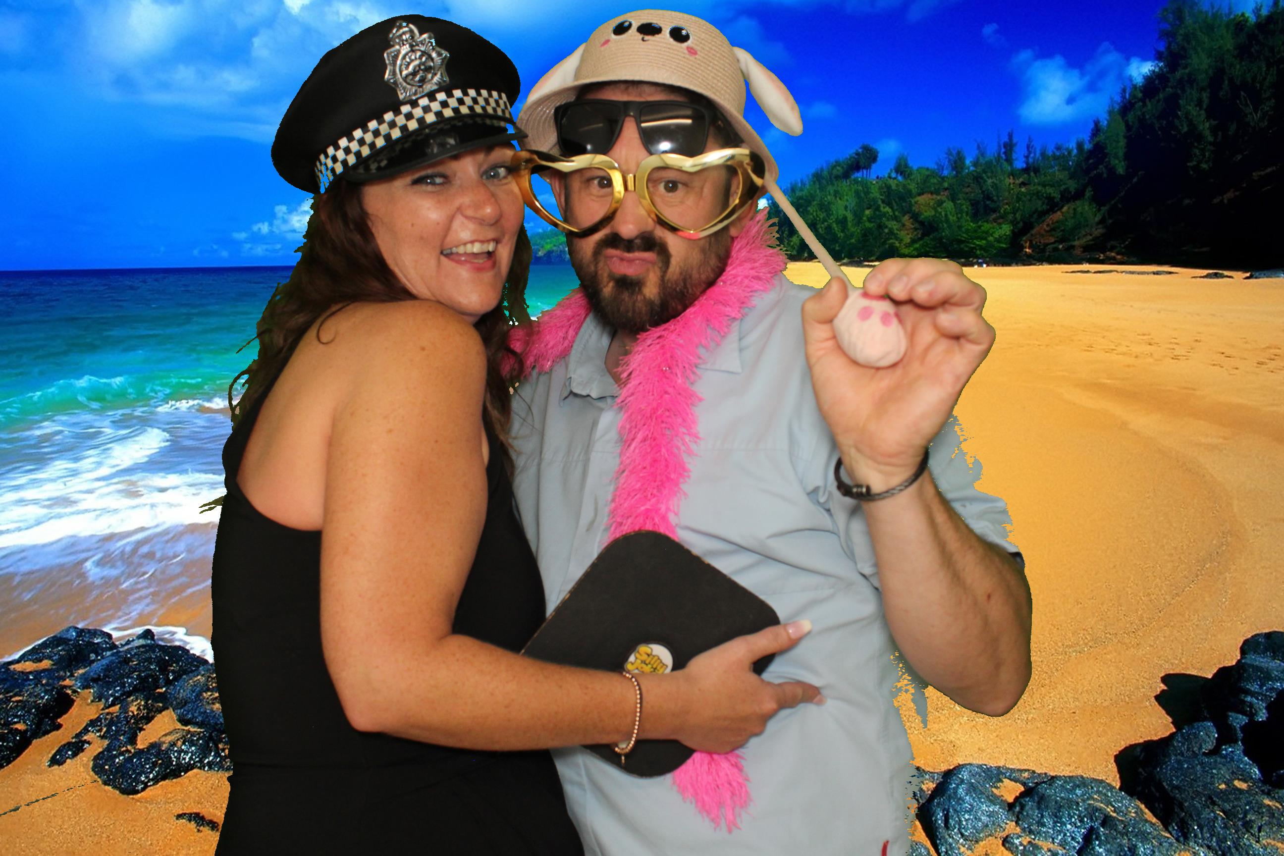 Sam & Ellie | View more photos from the event at gallery.omegaphotobooths.co.uk/u/Omega-Photobooths/Sam-Ellie