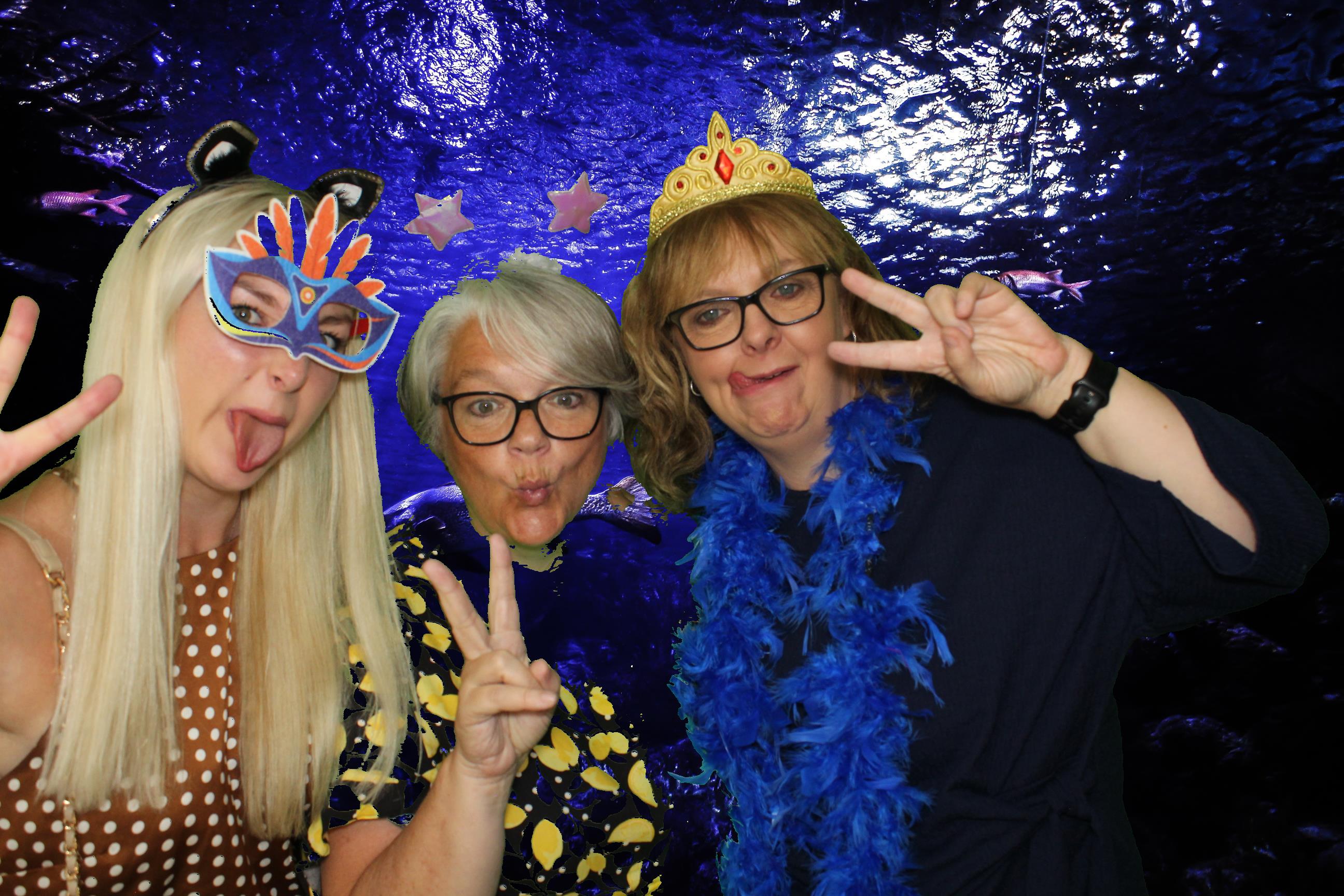 Sam & Ellie | View more photos from the event at gallery.omegaphotobooths.co.uk/u/Omega-Photobooths/Sam-Ellie