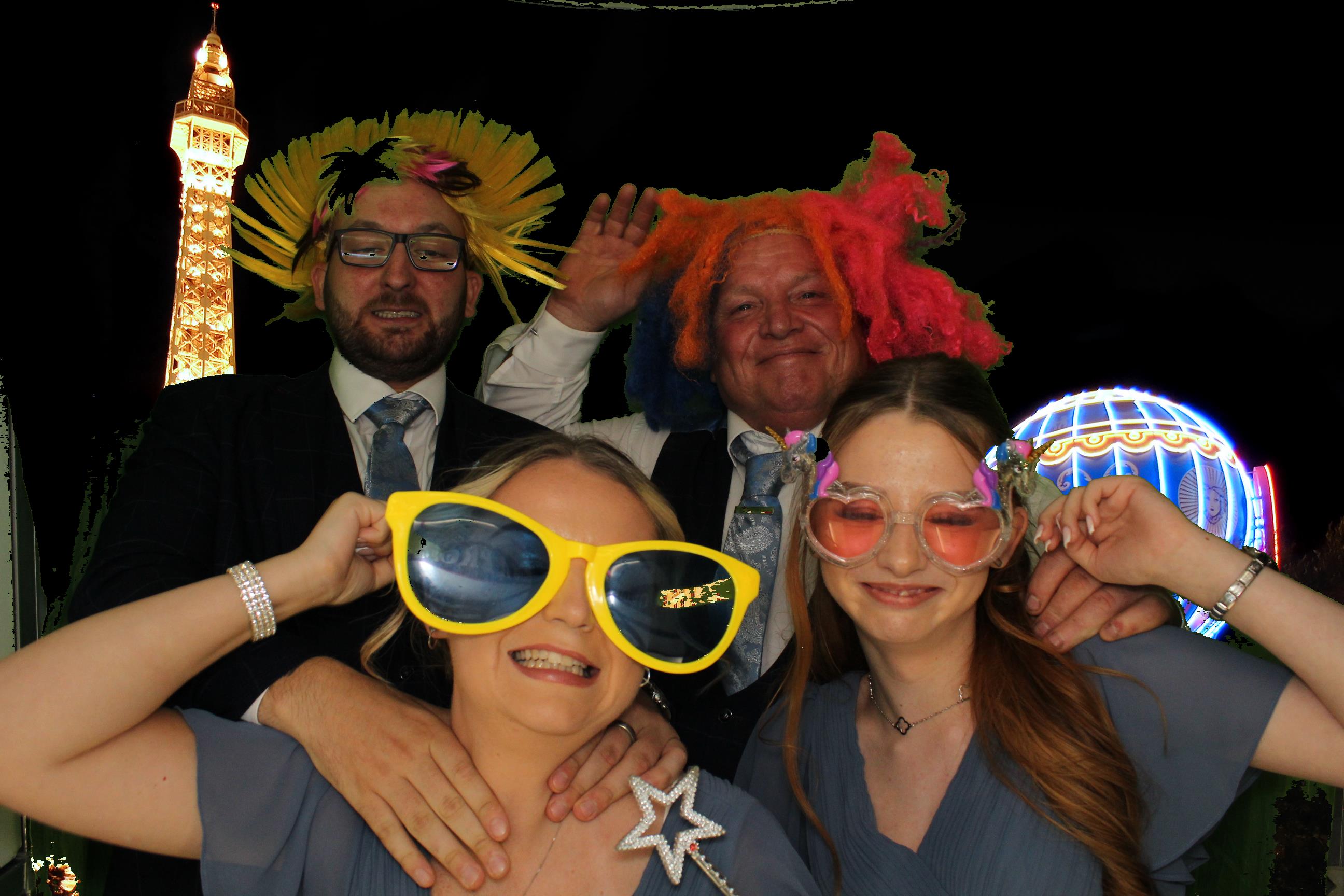 Sarah & James Wedding | View more photos from the event at gallery.omegaphotobooths.co.uk/u/Omega-Photobooths/Sarah-James-Wedding
