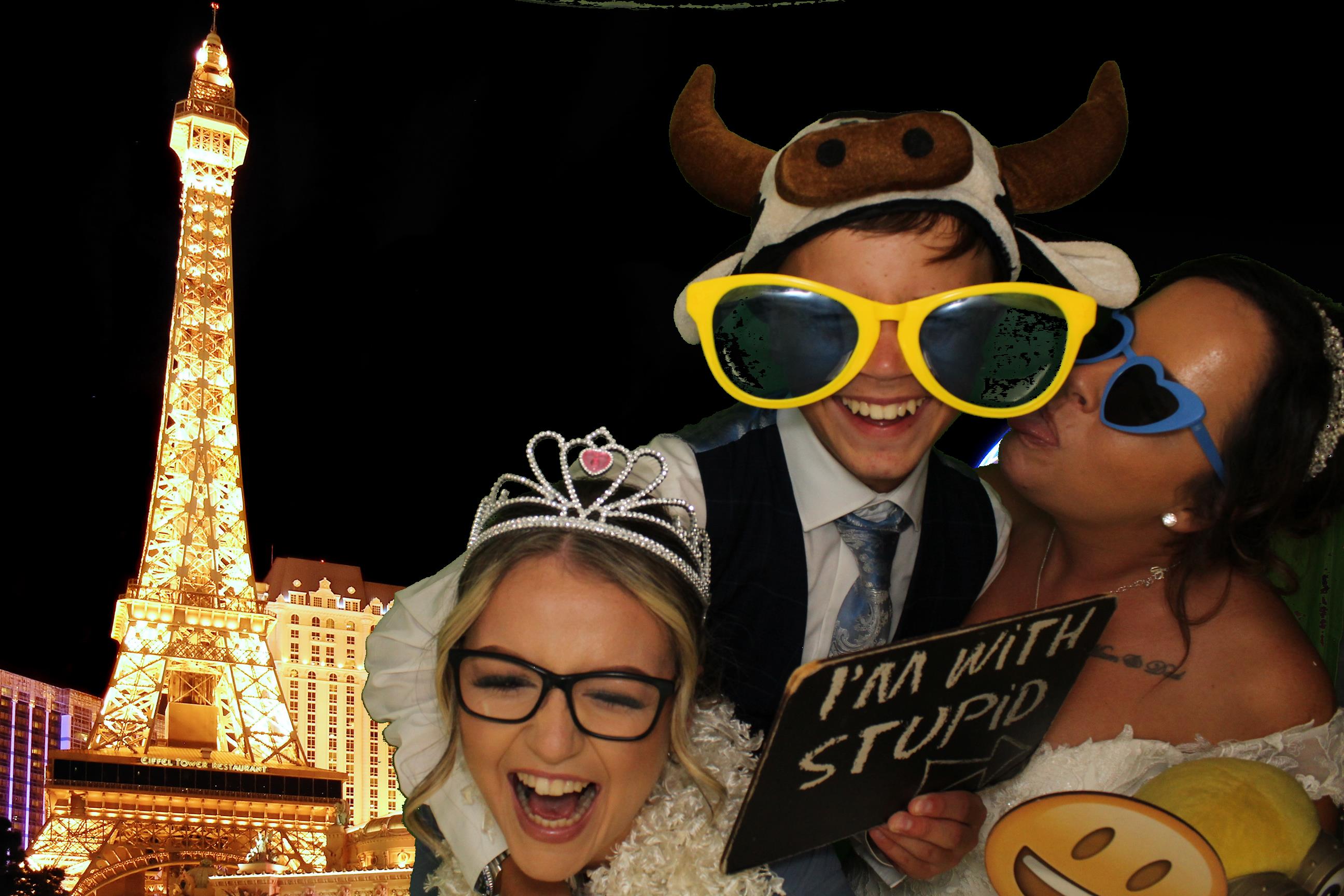 Sarah & James Wedding | View more photos from the event at gallery.omegaphotobooths.co.uk/u/Omega-Photobooths/Sarah-James-Wedding