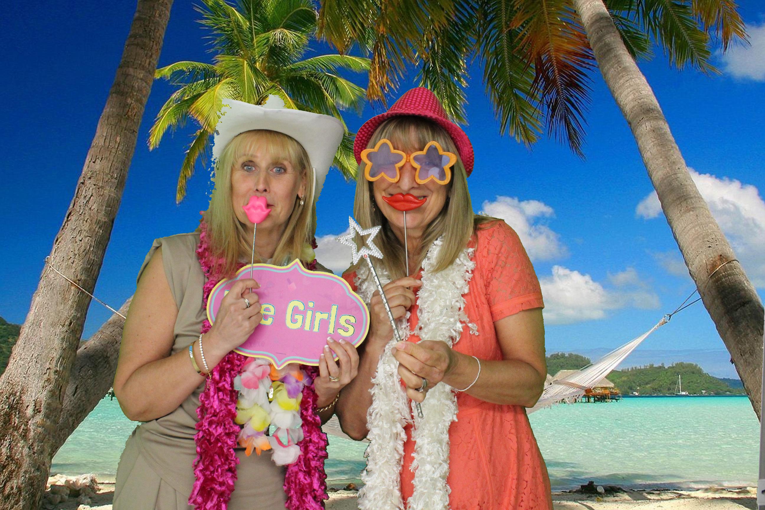 Tom & Natalie's Wedding | View more photos from the event at gallery.omegaphotobooths.co.uk/u/Omega-Photobooths/Tom-Natalies-Wedding