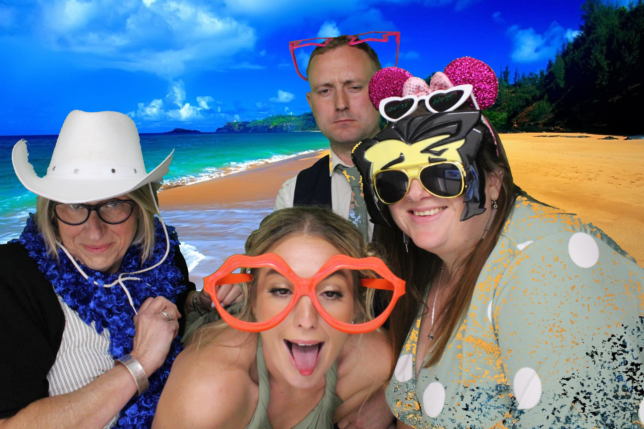 Tom & Natalie's Wedding | View more photos from the event at gallery.omegaphotobooths.co.uk/u/Omega-Photobooths/Tom-Natalies-Wedding