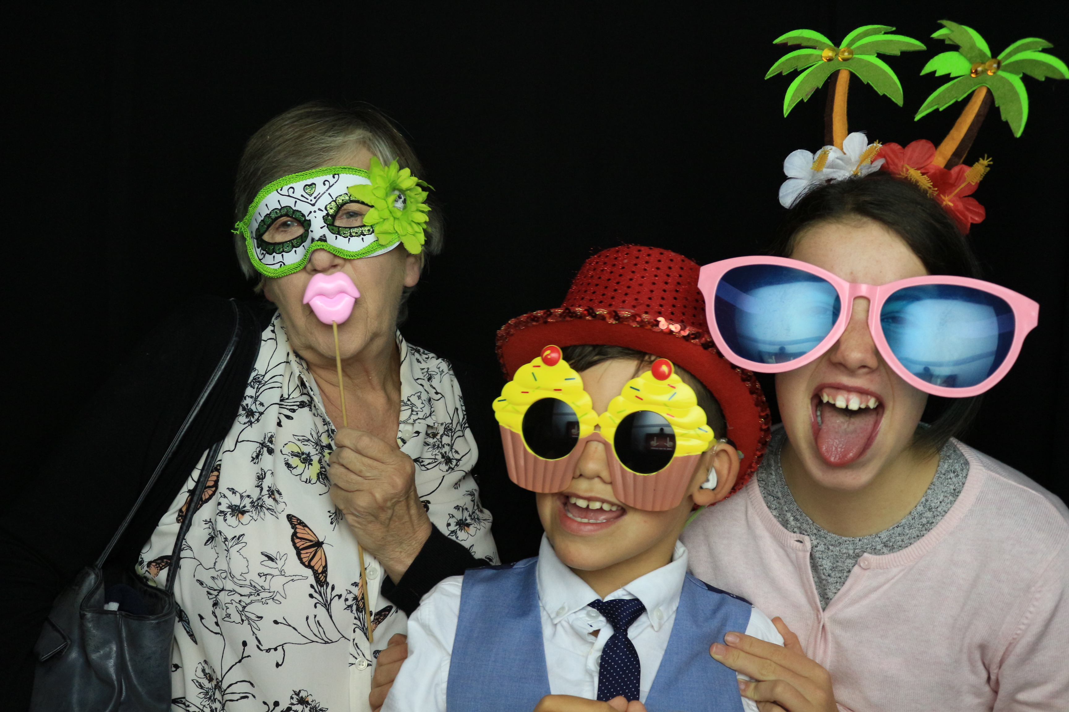 Wedding Mr & Mrs Giles - Images | View more photos from the event at gallery.partydelightsphotobooth.co.uk/u/PartyDelightsPhotoBooth/Wedding-Mr-Mrs-Giles-Images