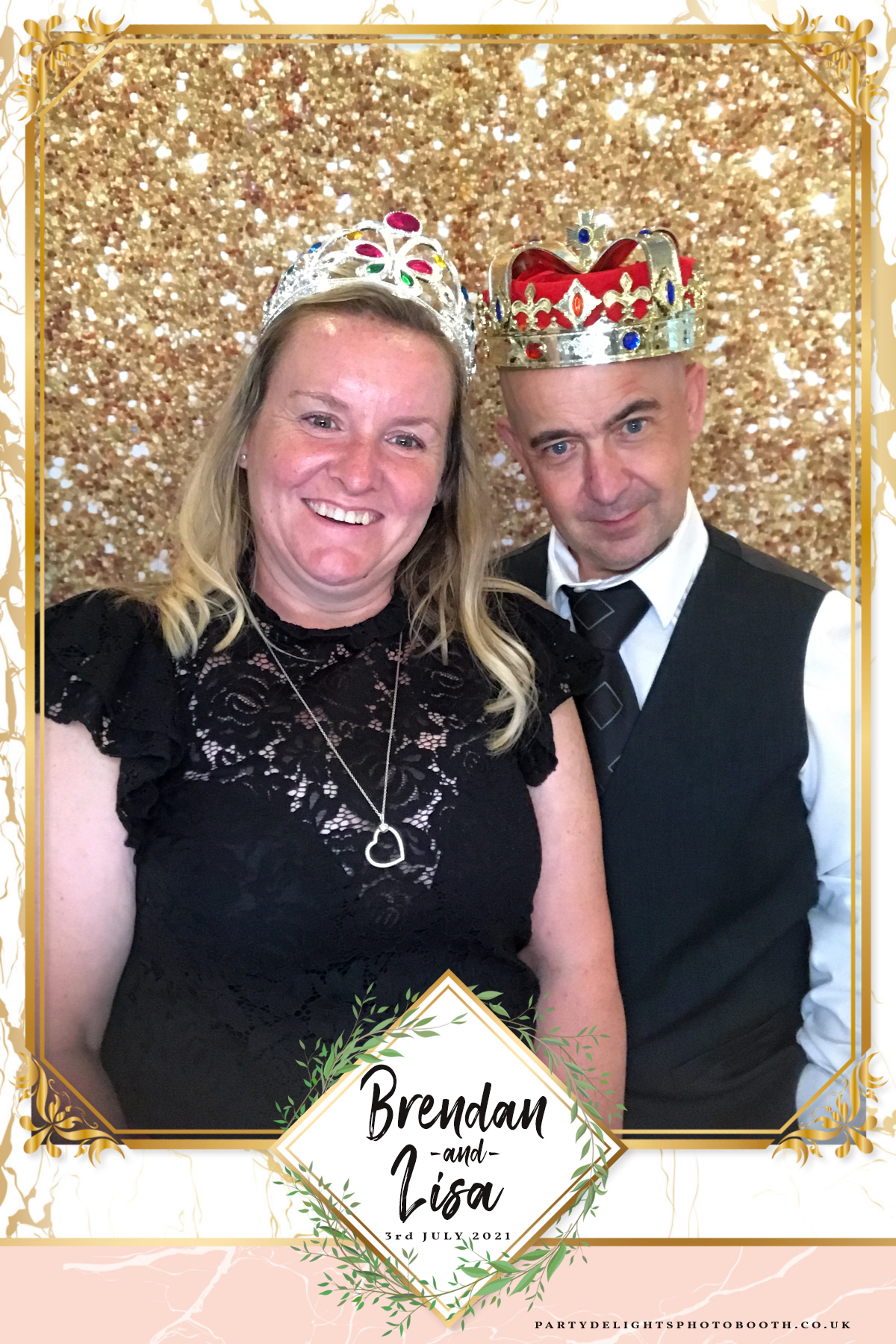 Brendan & Lisa’s Wedding | View more photos from the event at gallery.partydelightsphotobooth.co.uk/u/PartyDelightsPhotoBooth/Brendan-Lisa’s-Wedding