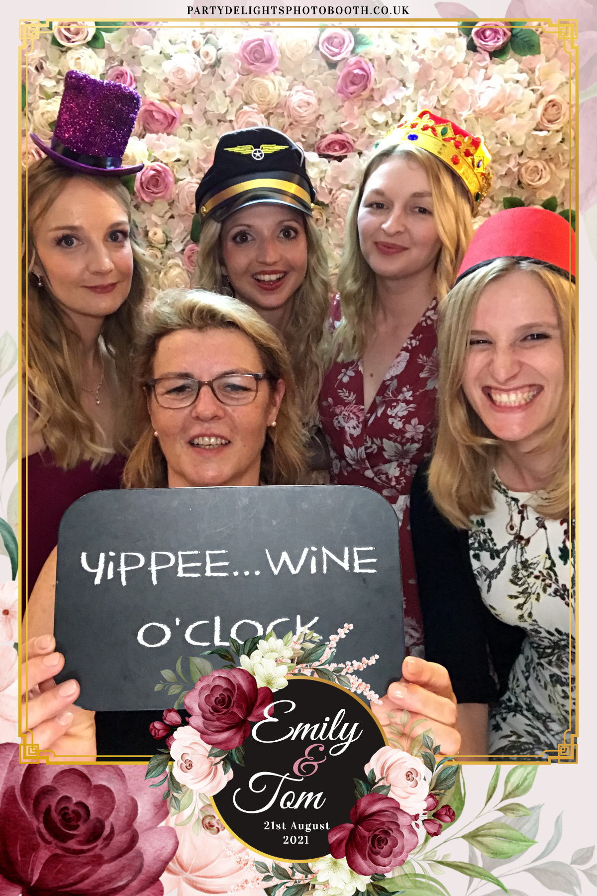Emily & Tom's Wedding | View more photos from the event at gallery.partydelightsphotobooth.co.uk/u/PartyDelightsPhotoBooth/Emily-Toms-Wedding