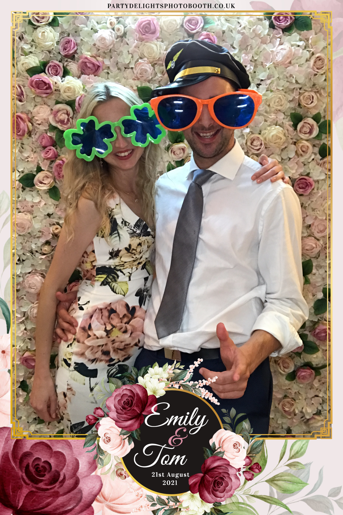 Emily & Tom's Wedding | View more photos from the event at gallery.partydelightsphotobooth.co.uk/u/PartyDelightsPhotoBooth/Emily-Toms-Wedding