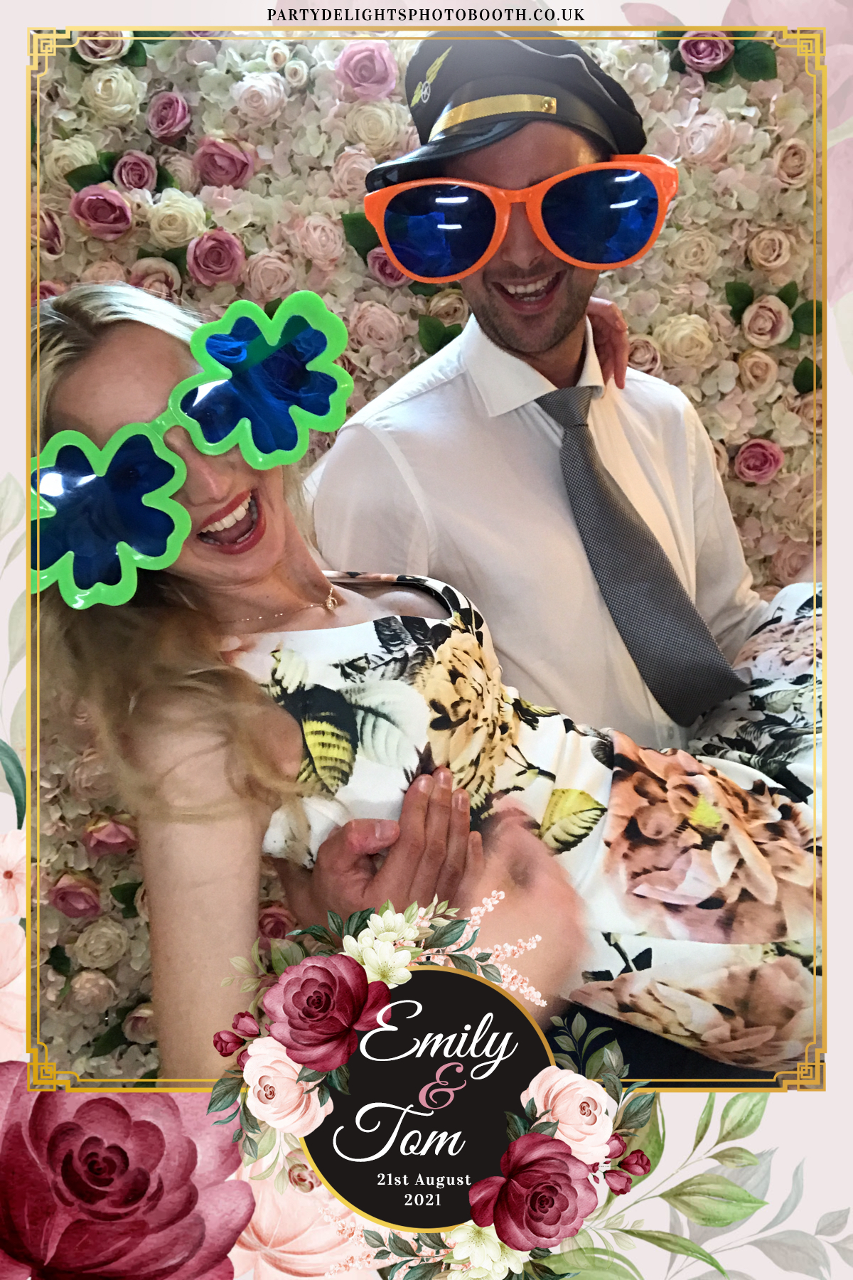 Emily & Tom's Wedding | View more photos from the event at gallery.partydelightsphotobooth.co.uk/u/PartyDelightsPhotoBooth/Emily-Toms-Wedding
