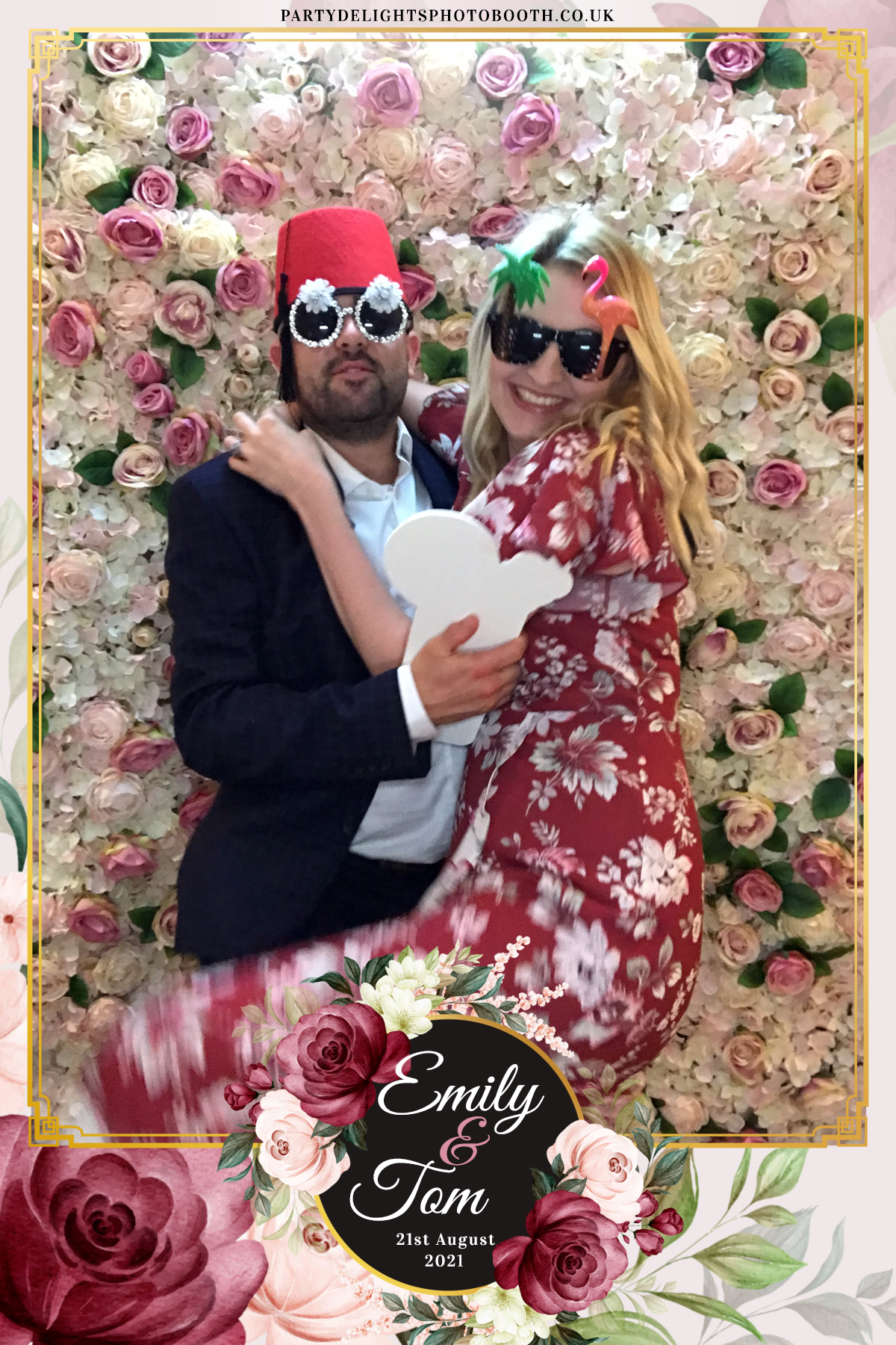 Emily & Tom's Wedding | View more photos from the event at gallery.partydelightsphotobooth.co.uk/u/PartyDelightsPhotoBooth/Emily-Toms-Wedding