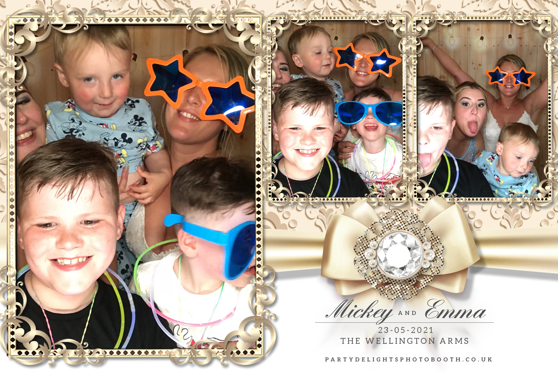 Emma's Wedding Day | View more photos from the event at gallery.partydelightsphotobooth.co.uk/u/PartyDelightsPhotoBooth/Emmas-Wedding-Day