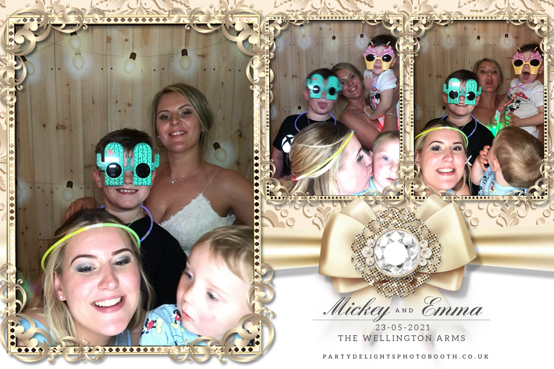 Emma's Wedding Day | View more photos from the event at gallery.partydelightsphotobooth.co.uk/u/PartyDelightsPhotoBooth/Emmas-Wedding-Day