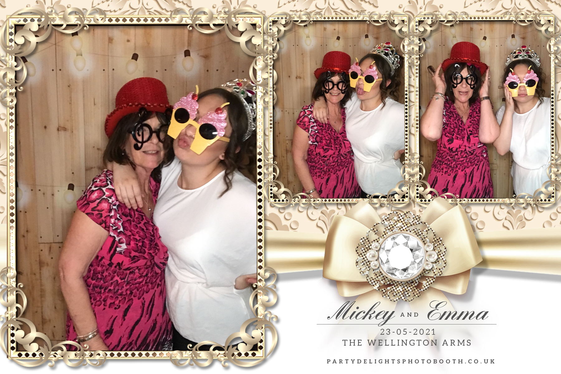 Emma's Wedding Day | View more photos from the event at gallery.partydelightsphotobooth.co.uk/u/PartyDelightsPhotoBooth/Emmas-Wedding-Day