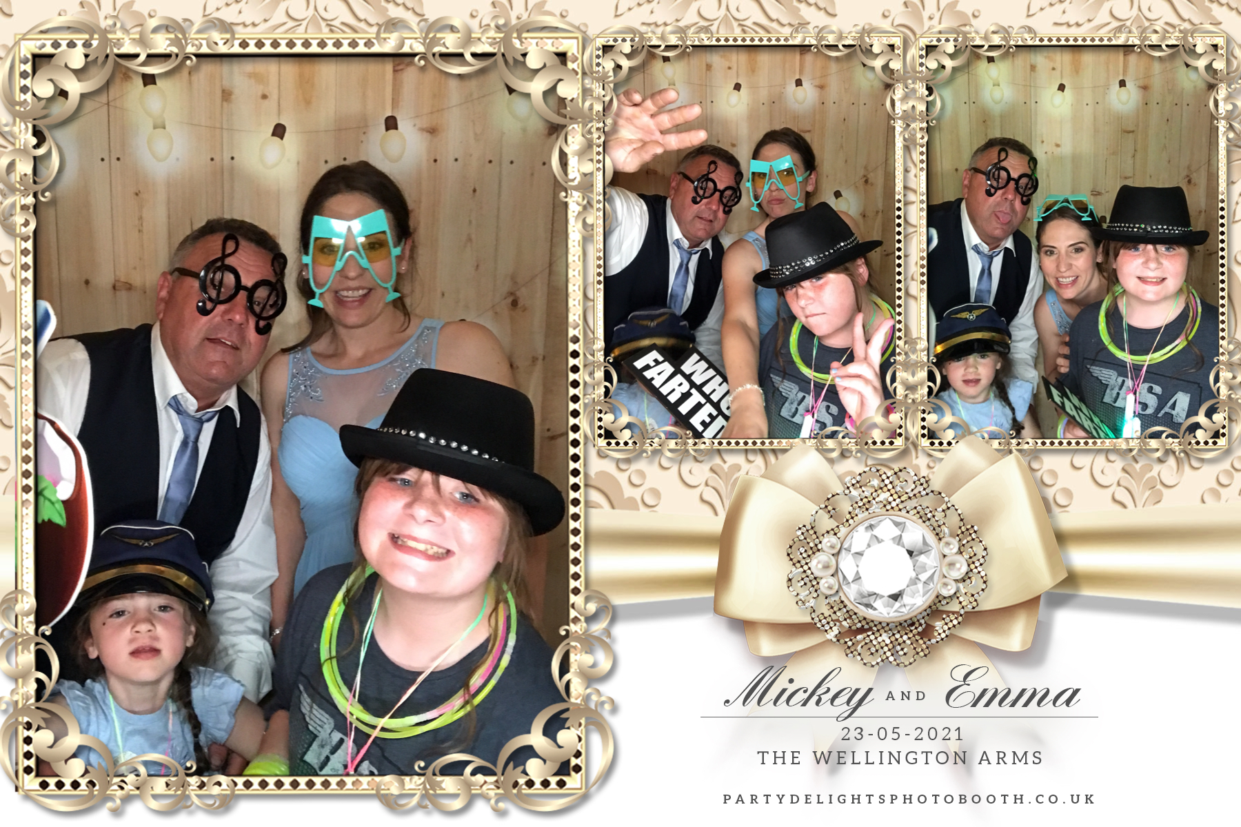 Emma's Wedding Day | View more photos from the event at gallery.partydelightsphotobooth.co.uk/u/PartyDelightsPhotoBooth/Emmas-Wedding-Day