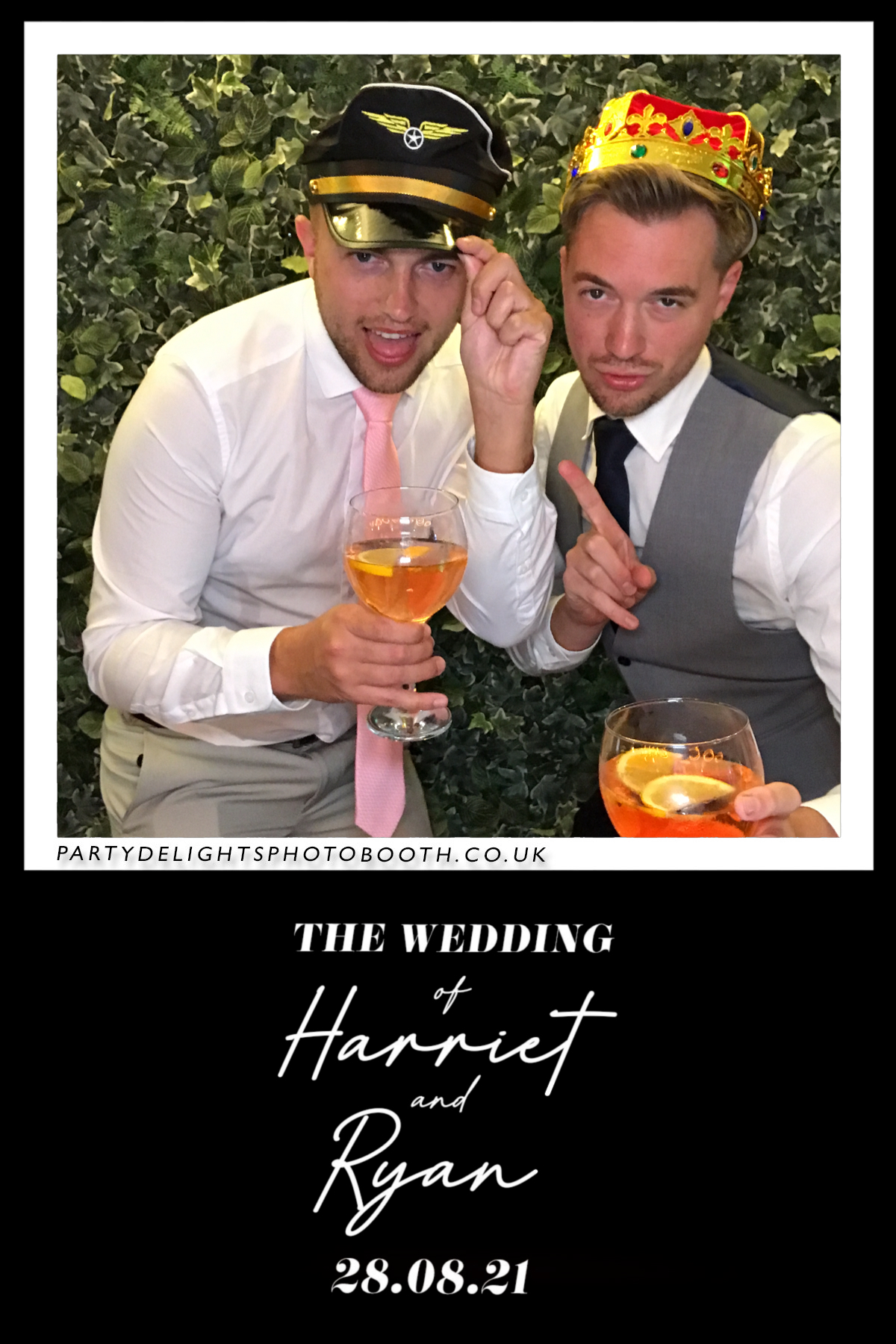 Ryan and Harriet's Wedding | View more photos from the event at gallery.partydelightsphotobooth.co.uk/u/PartyDelightsPhotoBooth/Ryan-and-Harriets-Wedding