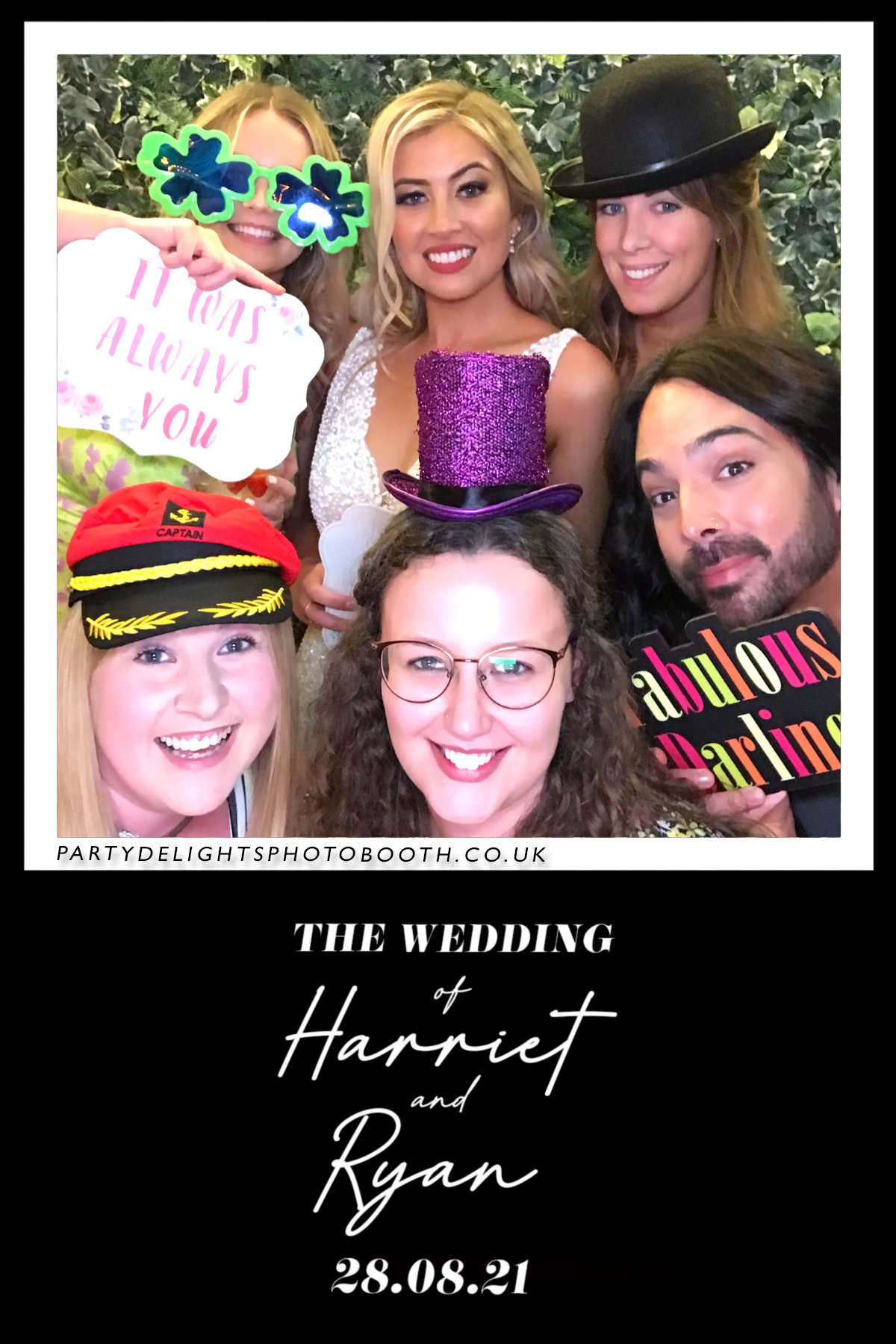 Ryan and Harriet's Wedding | View more photos from the event at gallery.partydelightsphotobooth.co.uk/u/PartyDelightsPhotoBooth/Ryan-and-Harriets-Wedding