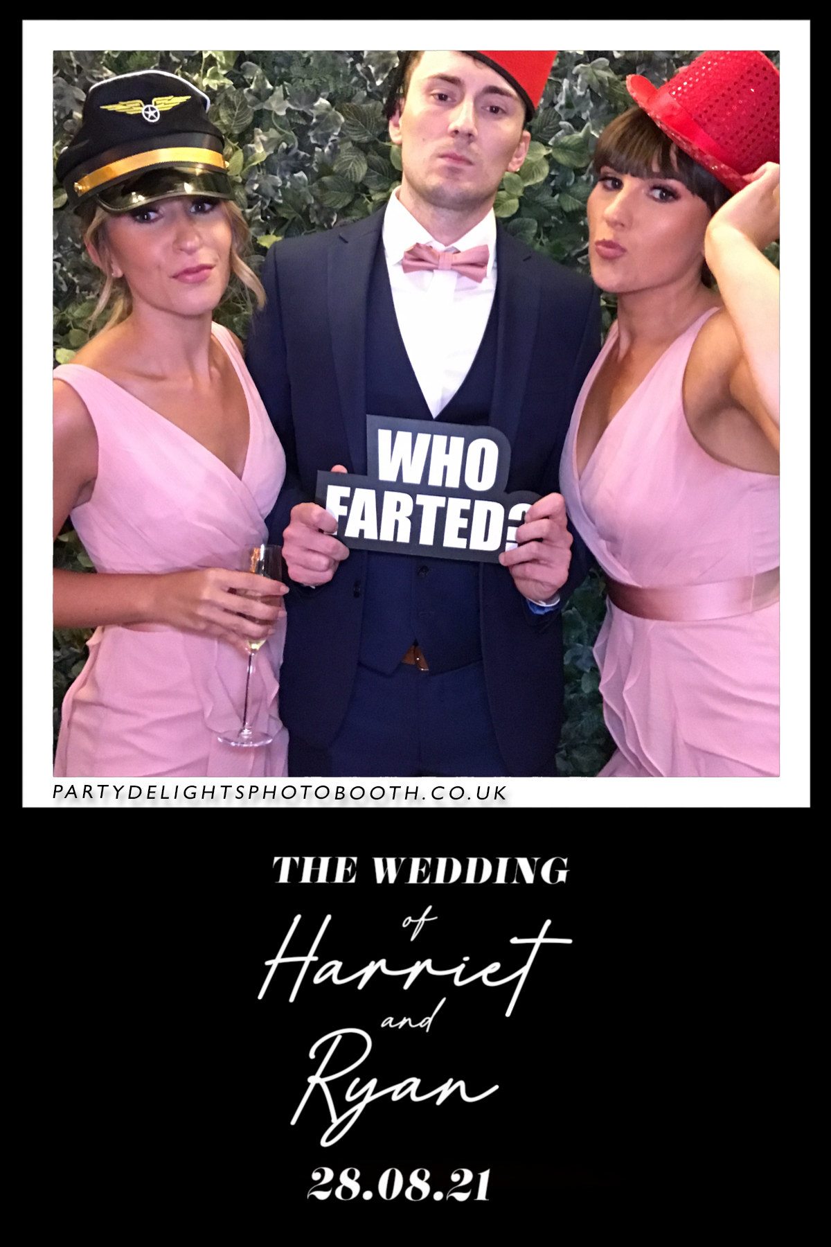 Ryan and Harriet's Wedding | View more photos from the event at gallery.partydelightsphotobooth.co.uk/u/PartyDelightsPhotoBooth/Ryan-and-Harriets-Wedding