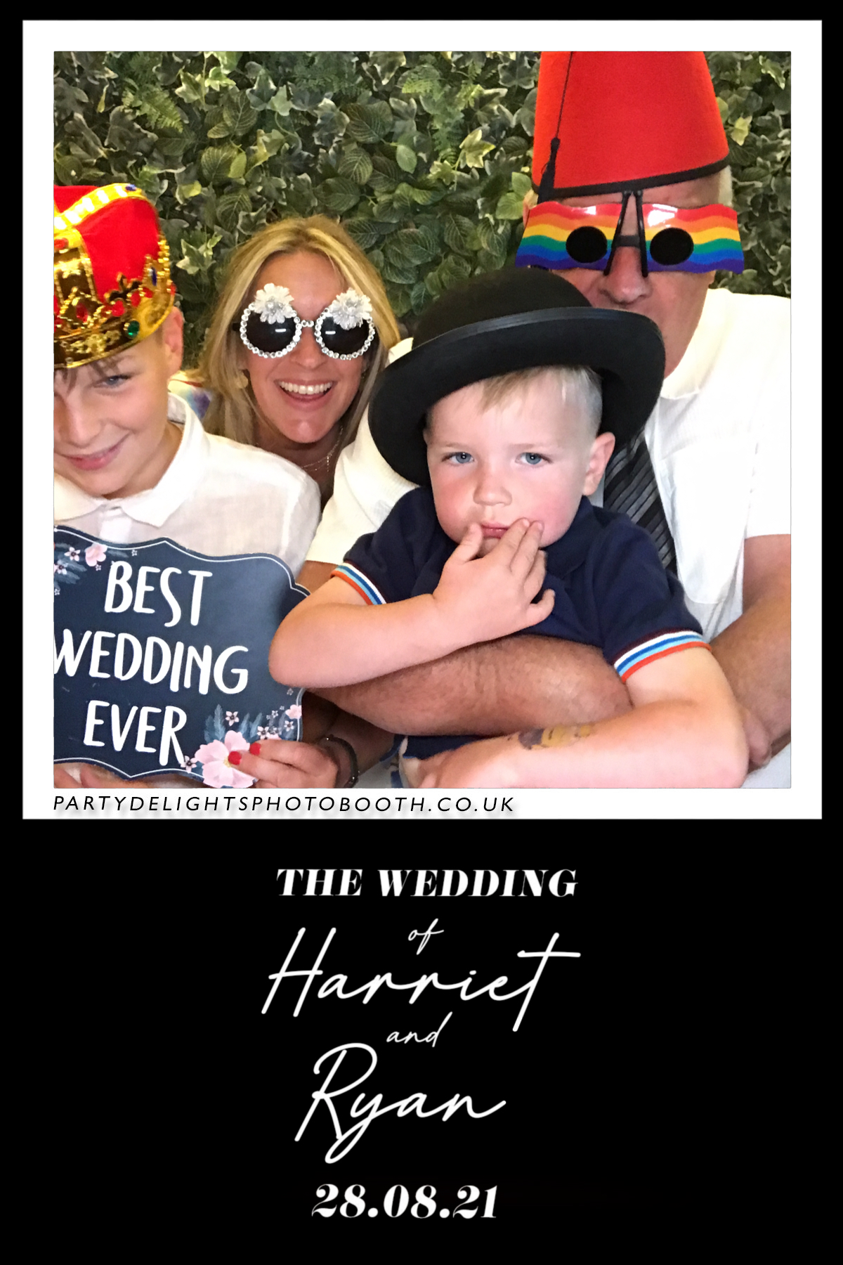 Ryan and Harriet's Wedding | View more photos from the event at gallery.partydelightsphotobooth.co.uk/u/PartyDelightsPhotoBooth/Ryan-and-Harriets-Wedding