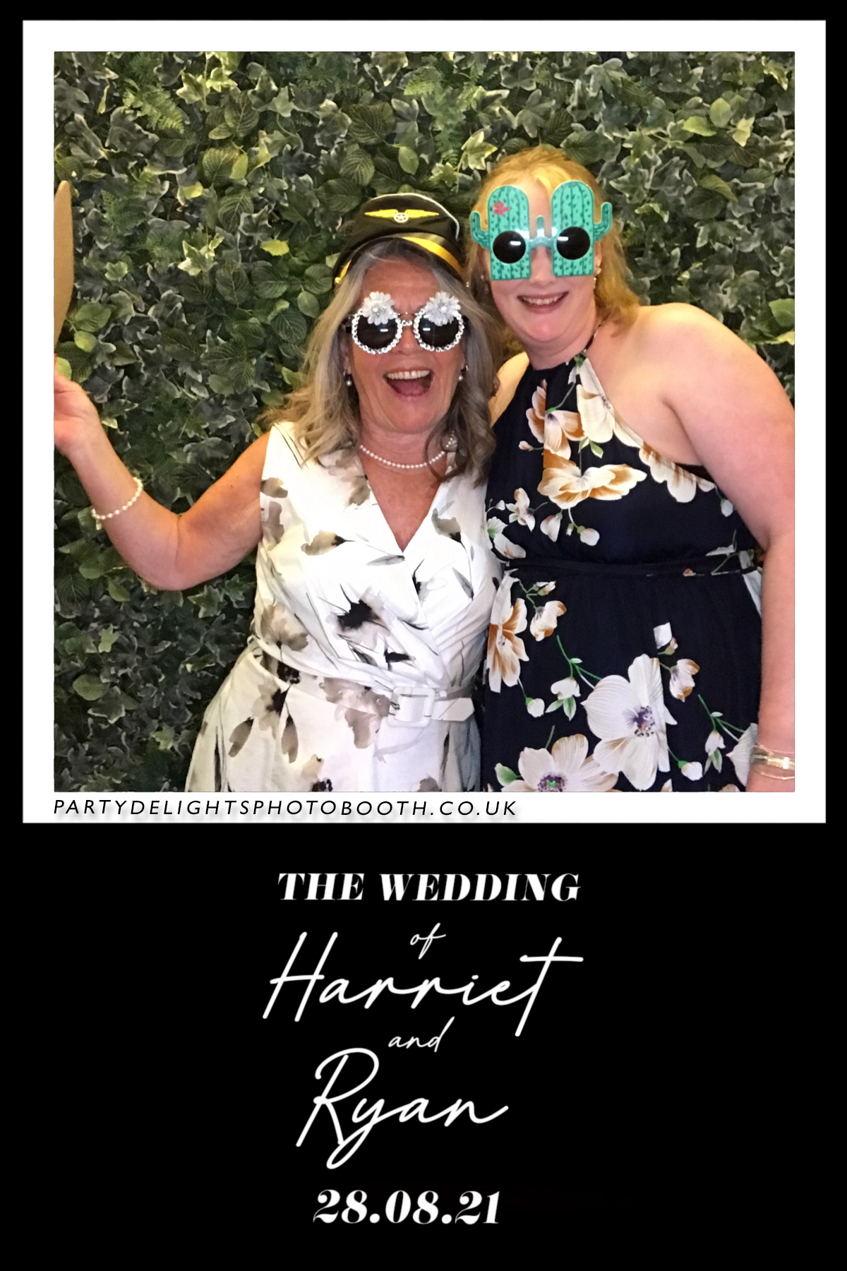 Ryan and Harriet's Wedding | View more photos from the event at gallery.partydelightsphotobooth.co.uk/u/PartyDelightsPhotoBooth/Ryan-and-Harriets-Wedding