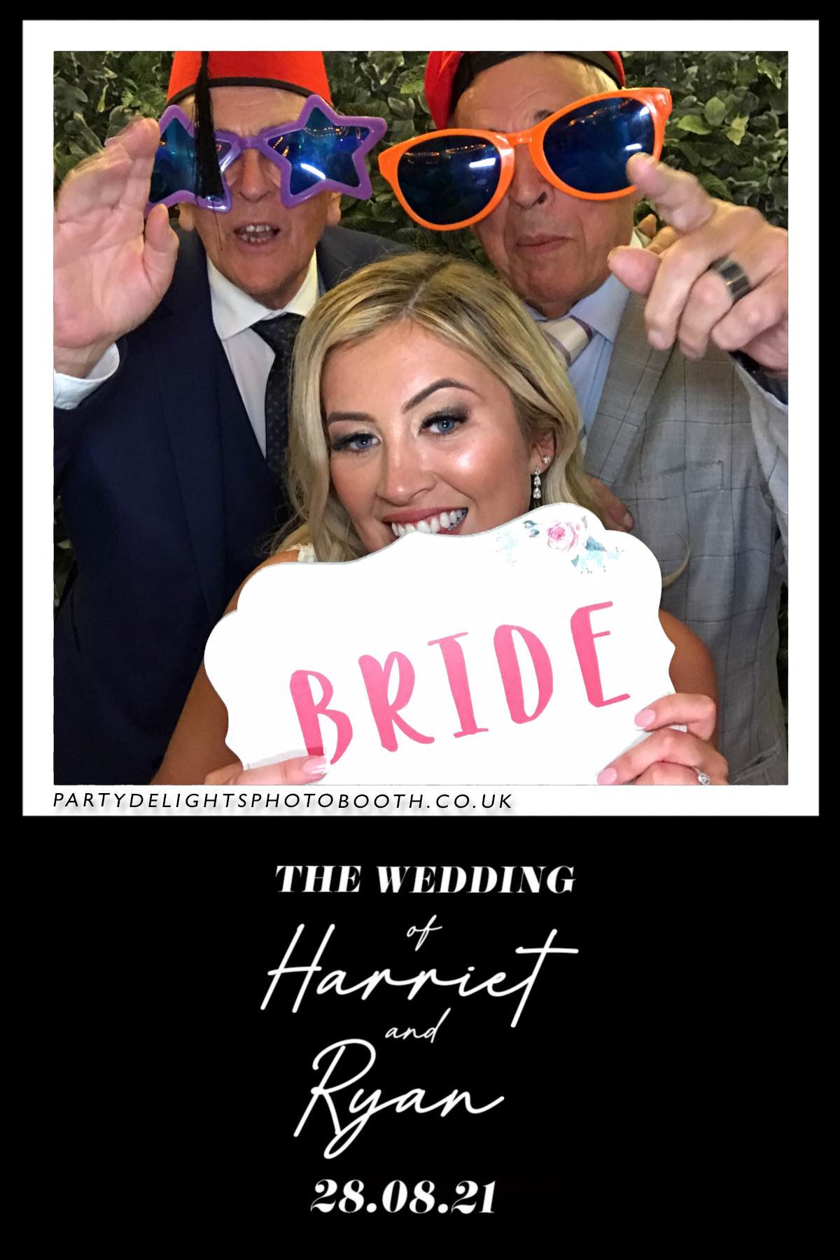 Ryan and Harriet's Wedding | View more photos from the event at gallery.partydelightsphotobooth.co.uk/u/PartyDelightsPhotoBooth/Ryan-and-Harriets-Wedding