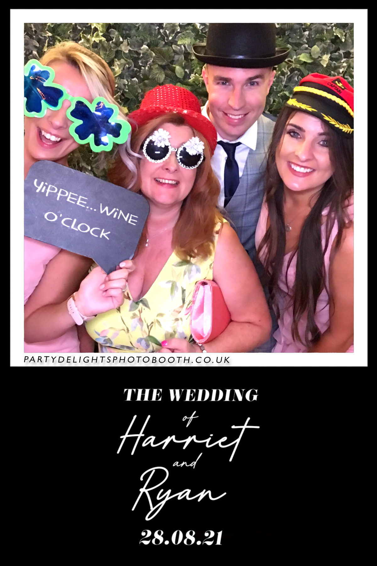 Ryan and Harriet's Wedding | View more photos from the event at gallery.partydelightsphotobooth.co.uk/u/PartyDelightsPhotoBooth/Ryan-and-Harriets-Wedding