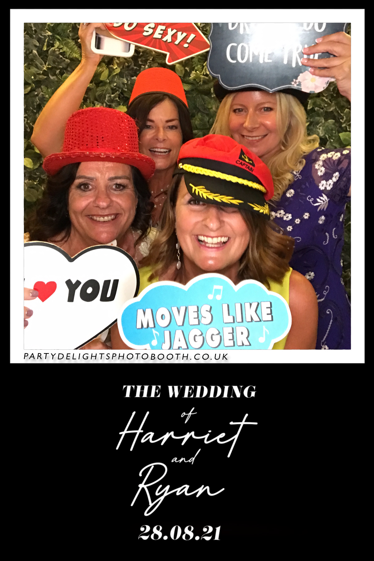 Ryan and Harriet's Wedding | View more photos from the event at gallery.partydelightsphotobooth.co.uk/u/PartyDelightsPhotoBooth/Ryan-and-Harriets-Wedding