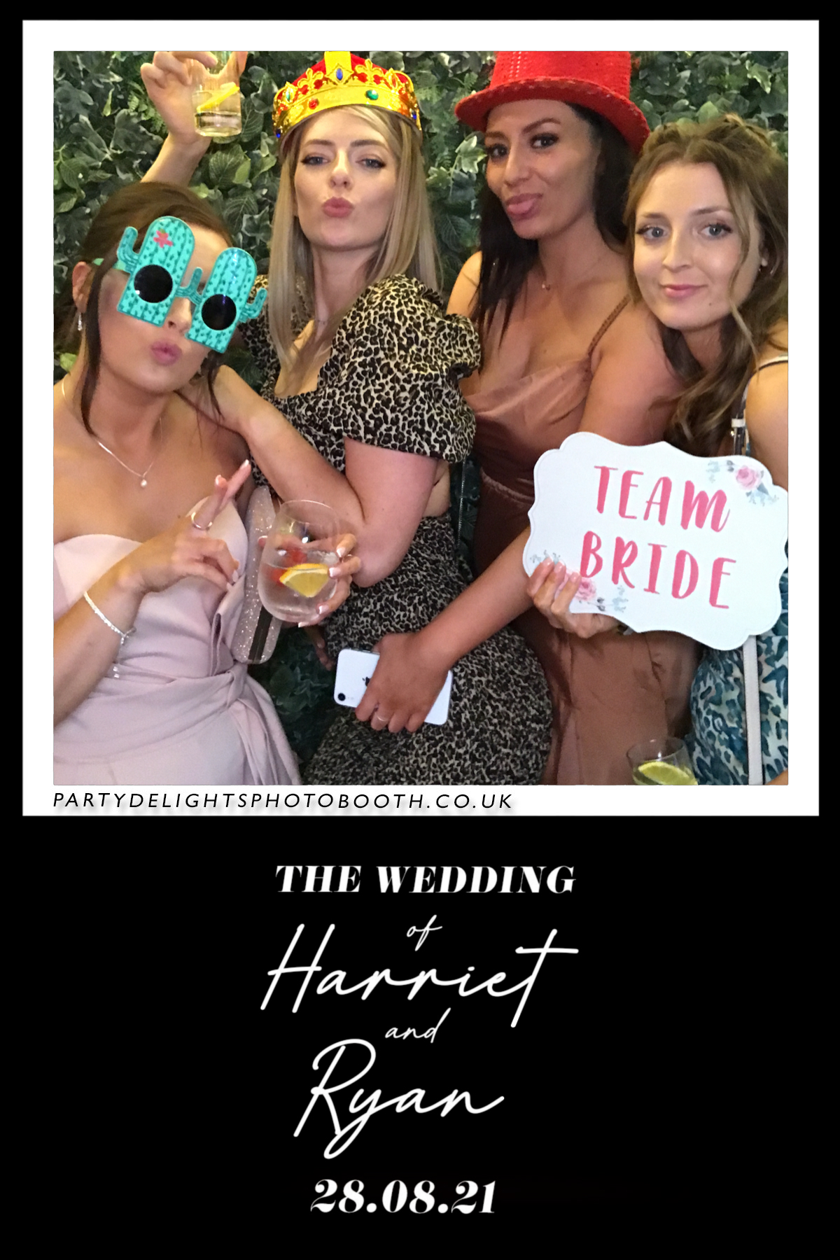Ryan and Harriet's Wedding | View more photos from the event at gallery.partydelightsphotobooth.co.uk/u/PartyDelightsPhotoBooth/Ryan-and-Harriets-Wedding
