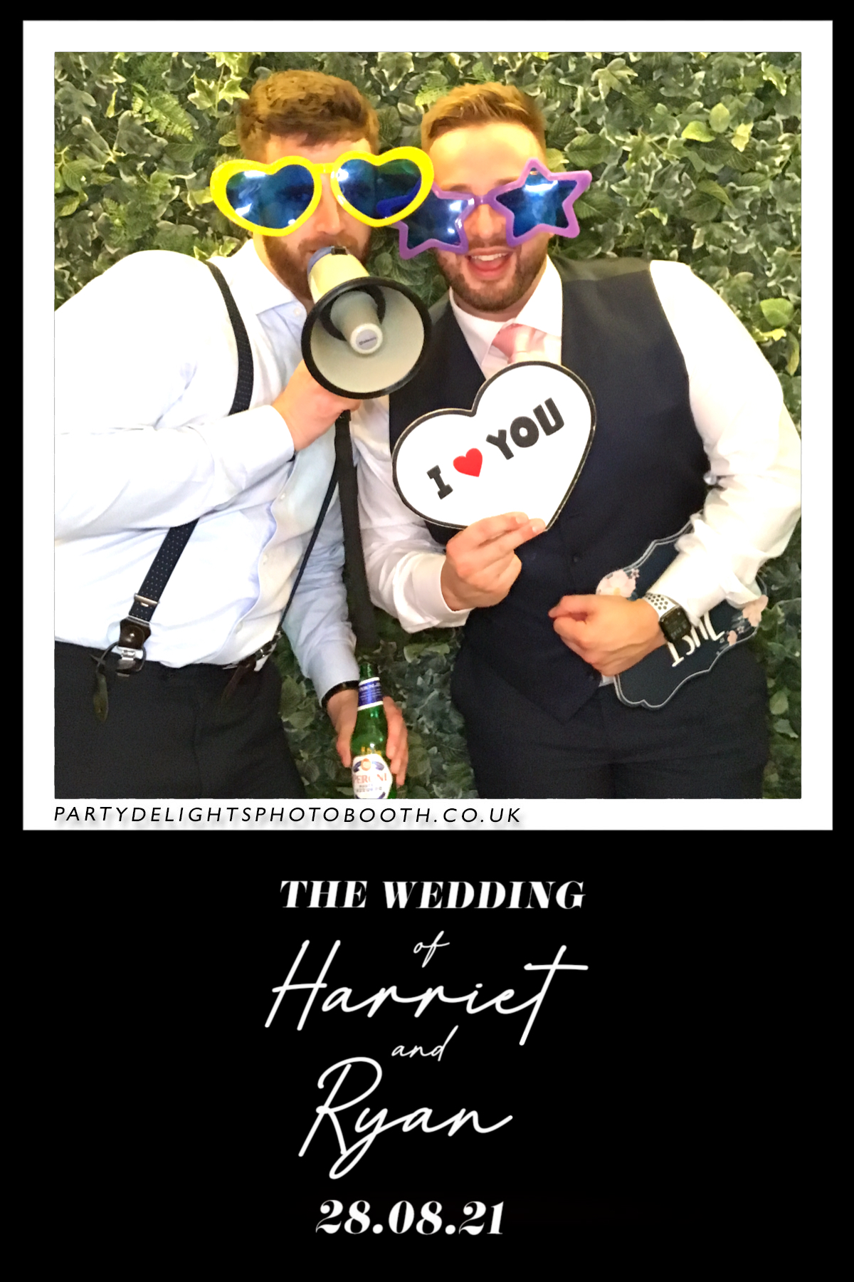 Ryan and Harriet's Wedding | View more photos from the event at gallery.partydelightsphotobooth.co.uk/u/PartyDelightsPhotoBooth/Ryan-and-Harriets-Wedding