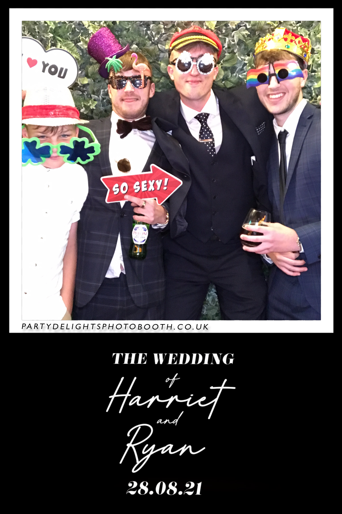 Ryan and Harriet's Wedding | View more photos from the event at gallery.partydelightsphotobooth.co.uk/u/PartyDelightsPhotoBooth/Ryan-and-Harriets-Wedding
