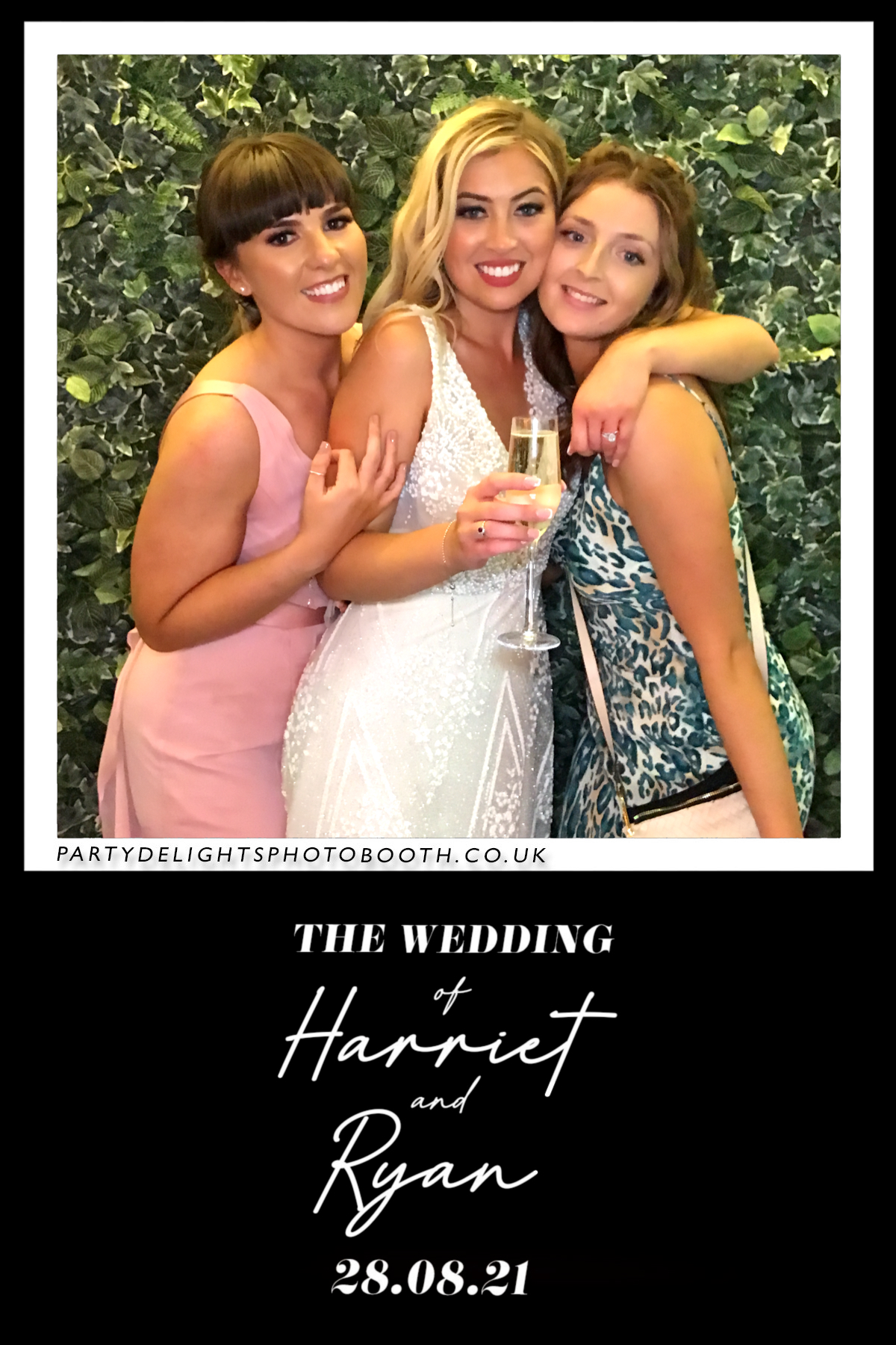 Ryan and Harriet's Wedding | View more photos from the event at gallery.partydelightsphotobooth.co.uk/u/PartyDelightsPhotoBooth/Ryan-and-Harriets-Wedding