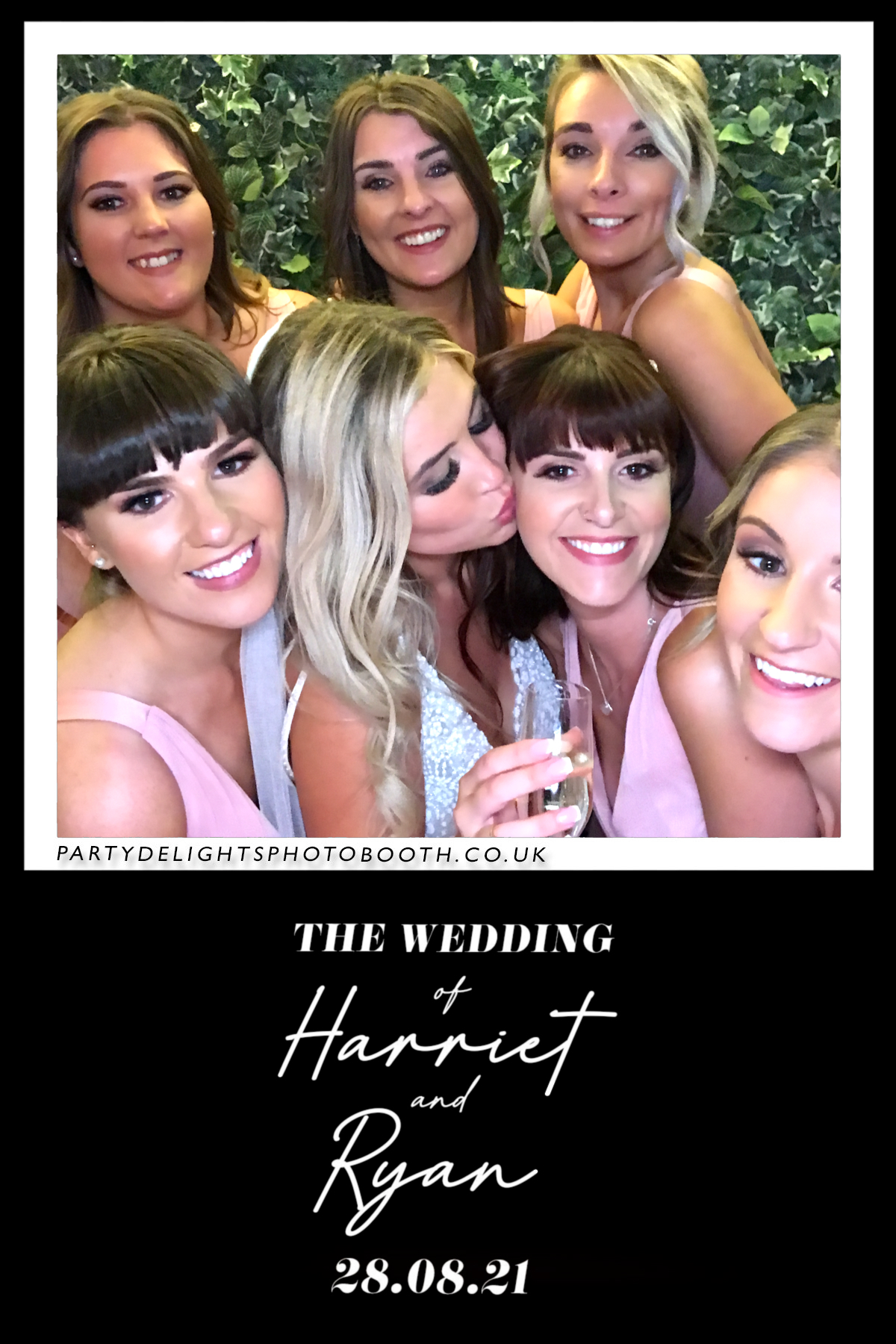Ryan and Harriet's Wedding | View more photos from the event at gallery.partydelightsphotobooth.co.uk/u/PartyDelightsPhotoBooth/Ryan-and-Harriets-Wedding