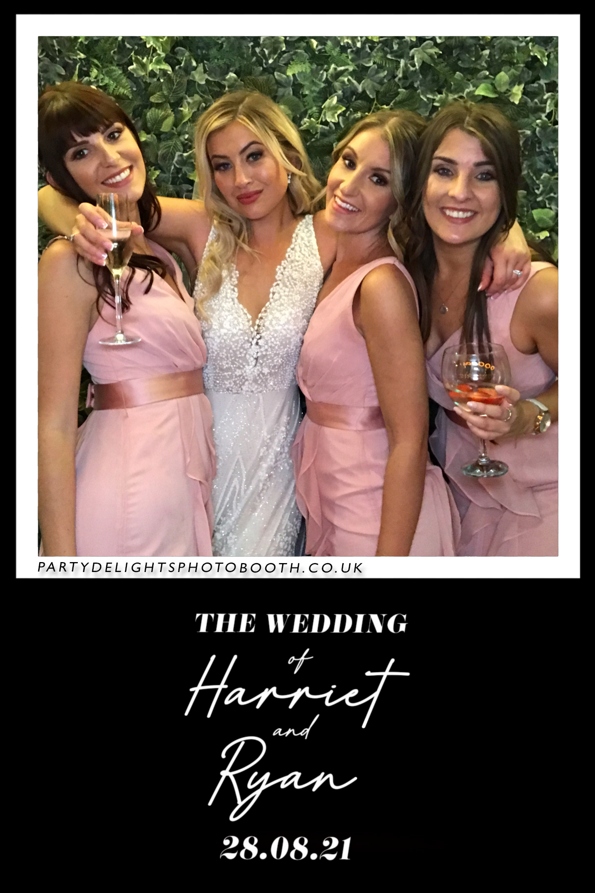 Ryan and Harriet's Wedding | View more photos from the event at gallery.partydelightsphotobooth.co.uk/u/PartyDelightsPhotoBooth/Ryan-and-Harriets-Wedding