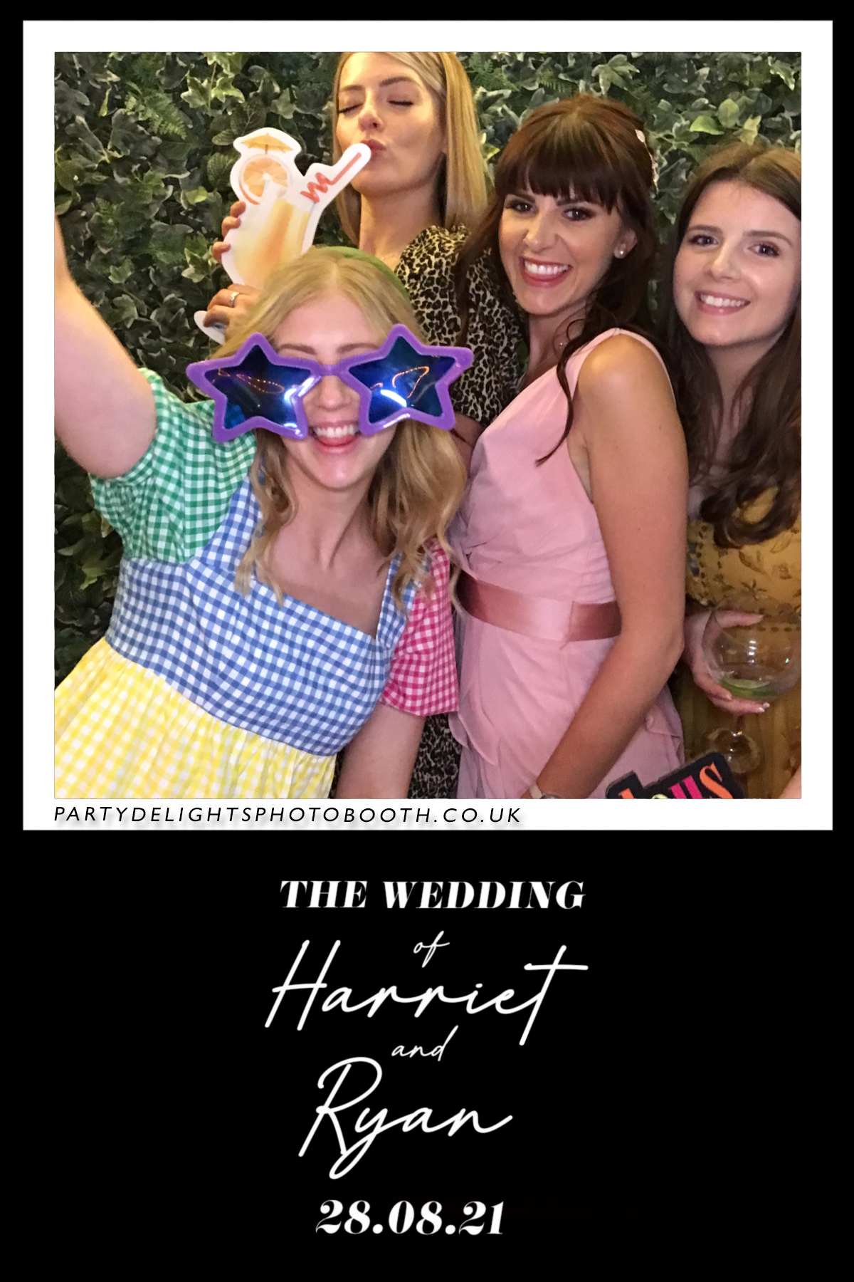 Ryan and Harriet's Wedding | View more photos from the event at gallery.partydelightsphotobooth.co.uk/u/PartyDelightsPhotoBooth/Ryan-and-Harriets-Wedding