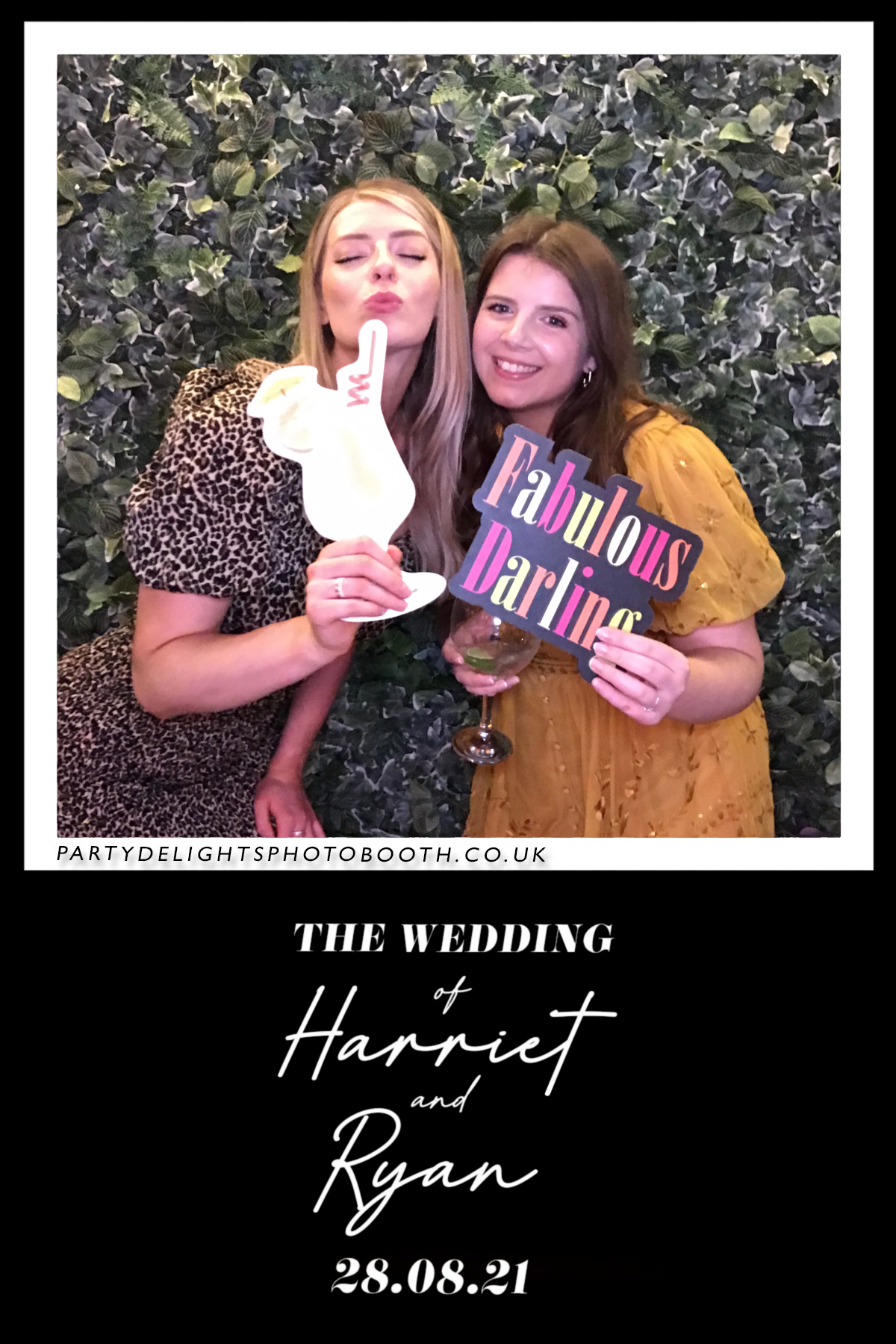 Ryan and Harriet's Wedding | View more photos from the event at gallery.partydelightsphotobooth.co.uk/u/PartyDelightsPhotoBooth/Ryan-and-Harriets-Wedding