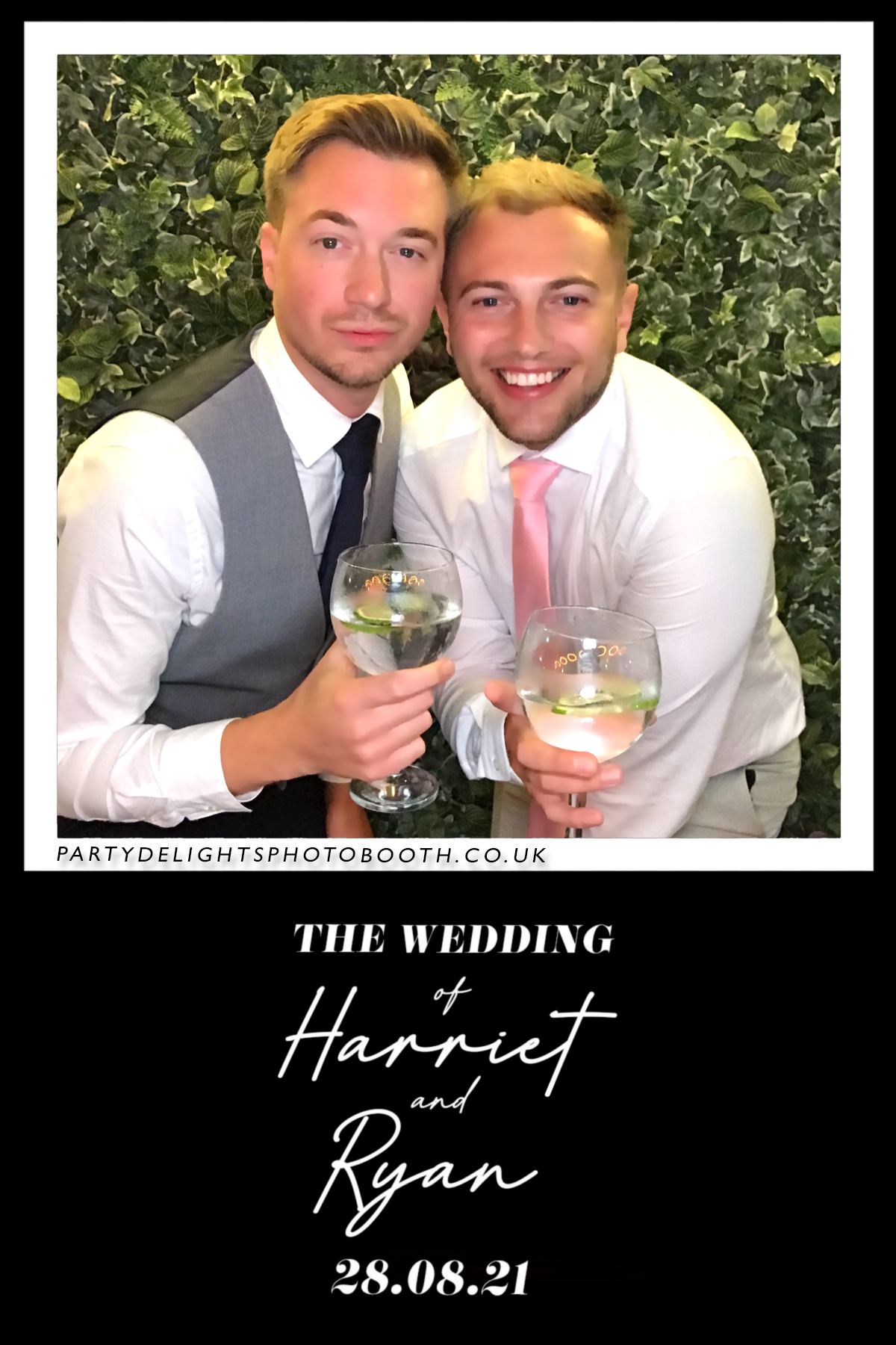 Ryan and Harriet's Wedding | View more photos from the event at gallery.partydelightsphotobooth.co.uk/u/PartyDelightsPhotoBooth/Ryan-and-Harriets-Wedding
