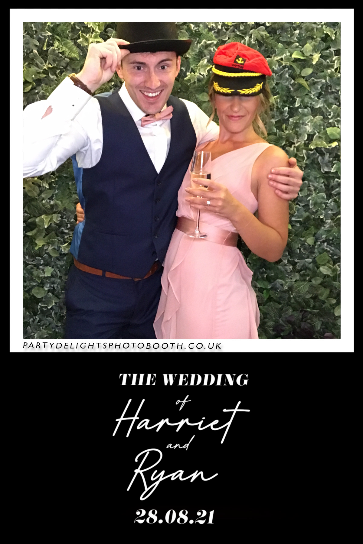 Ryan and Harriet's Wedding | View more photos from the event at gallery.partydelightsphotobooth.co.uk/u/PartyDelightsPhotoBooth/Ryan-and-Harriets-Wedding