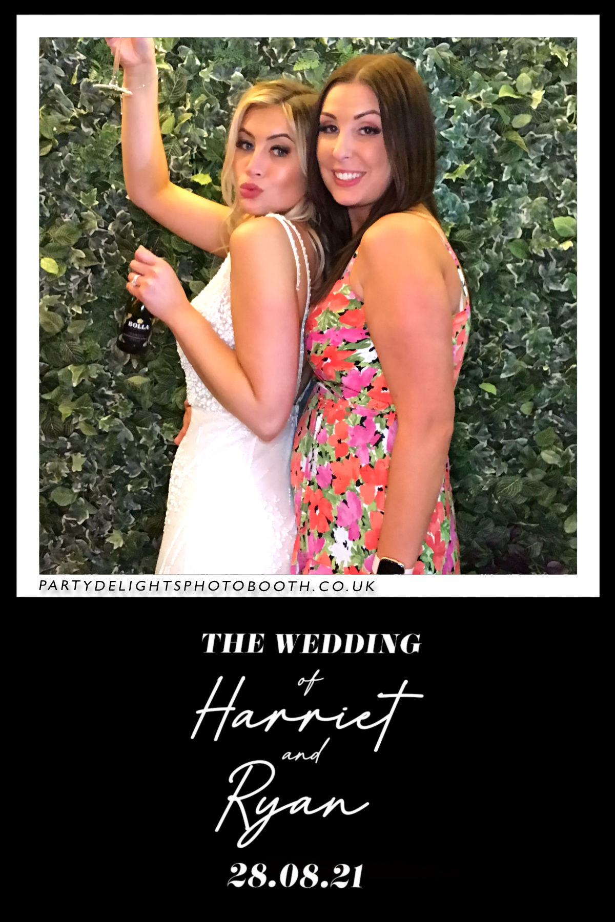Ryan and Harriet's Wedding | View more photos from the event at gallery.partydelightsphotobooth.co.uk/u/PartyDelightsPhotoBooth/Ryan-and-Harriets-Wedding
