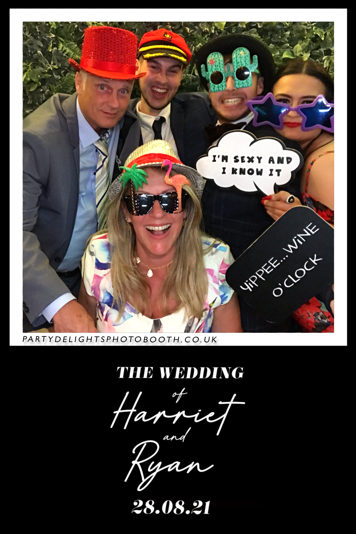 Ryan and Harriet's Wedding | View more photos from the event at gallery.partydelightsphotobooth.co.uk/u/PartyDelightsPhotoBooth/Ryan-and-Harriets-Wedding