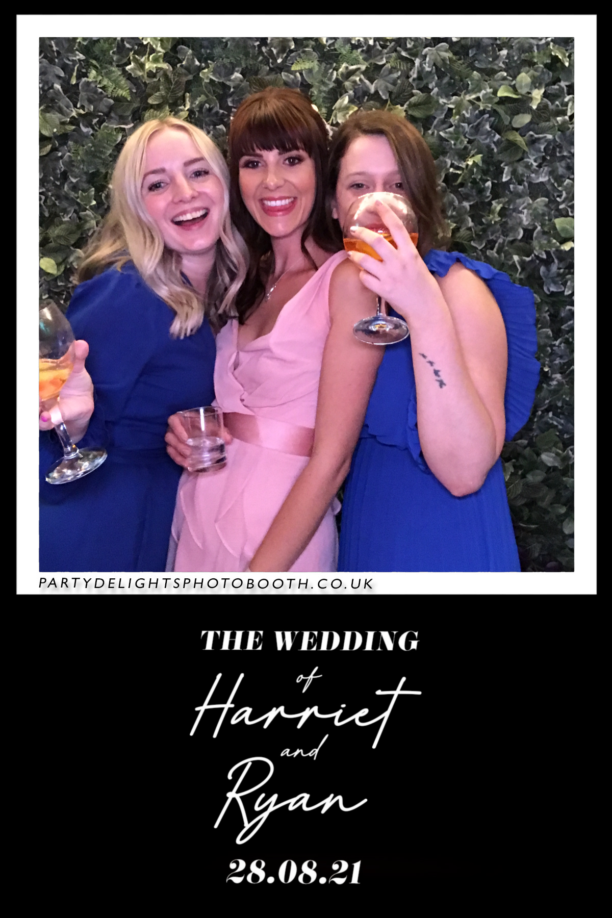 Ryan and Harriet's Wedding | View more photos from the event at gallery.partydelightsphotobooth.co.uk/u/PartyDelightsPhotoBooth/Ryan-and-Harriets-Wedding