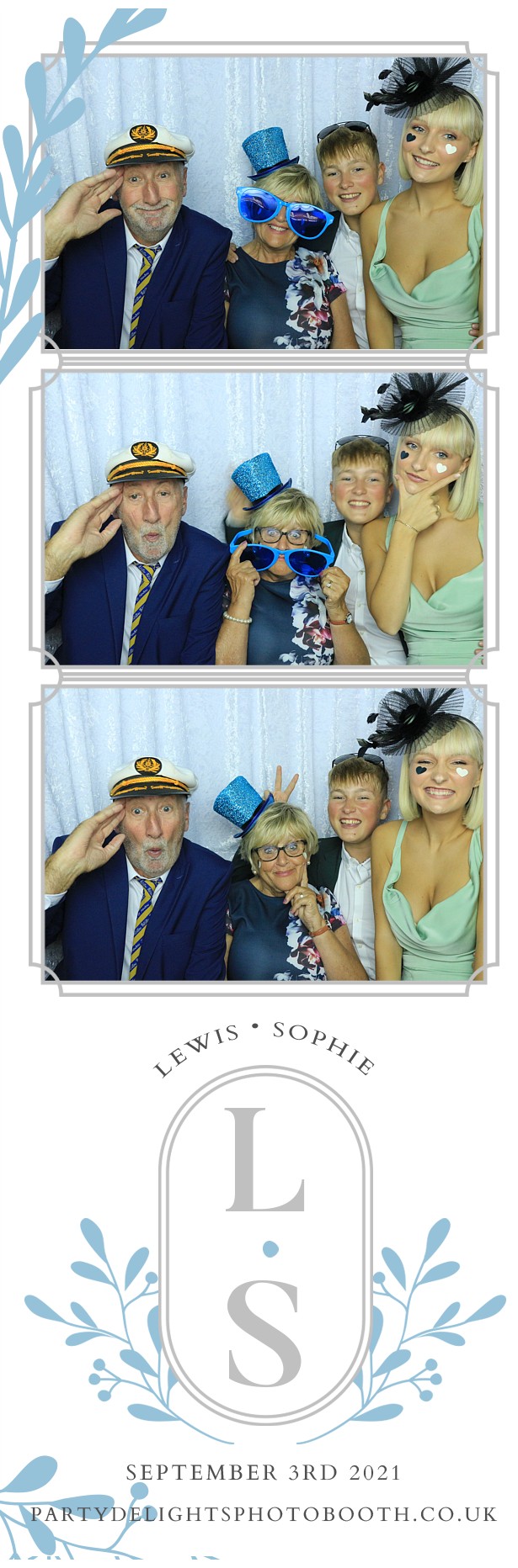 Sophie and Lewis' Wedding | View more photos from the event at gallery.partydelightsphotobooth.co.uk/u/PartyDelightsPhotoBooth/Sophie-and-Lewis-Wedding