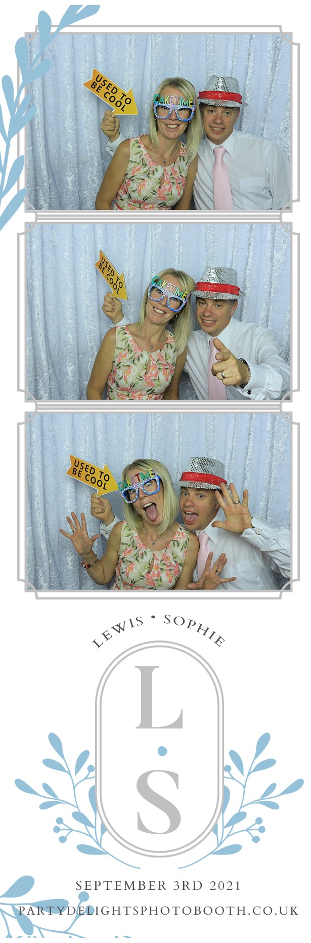 Sophie and Lewis' Wedding | View more photos from the event at gallery.partydelightsphotobooth.co.uk/u/PartyDelightsPhotoBooth/Sophie-and-Lewis-Wedding
