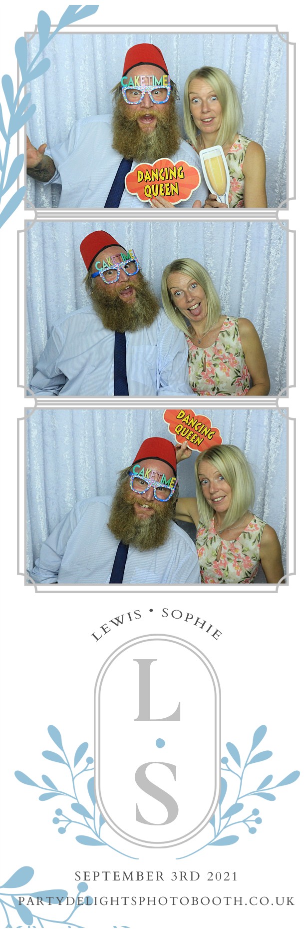Sophie and Lewis' Wedding | View more photos from the event at gallery.partydelightsphotobooth.co.uk/u/PartyDelightsPhotoBooth/Sophie-and-Lewis-Wedding