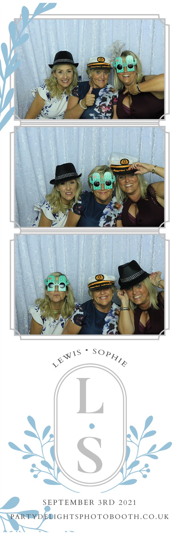 Sophie and Lewis' Wedding | View more photos from the event at gallery.partydelightsphotobooth.co.uk/u/PartyDelightsPhotoBooth/Sophie-and-Lewis-Wedding