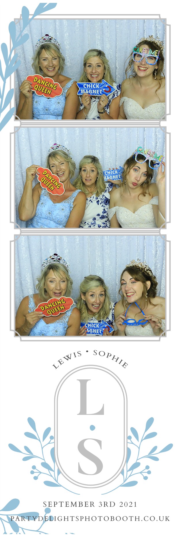Sophie and Lewis' Wedding | View more photos from the event at gallery.partydelightsphotobooth.co.uk/u/PartyDelightsPhotoBooth/Sophie-and-Lewis-Wedding
