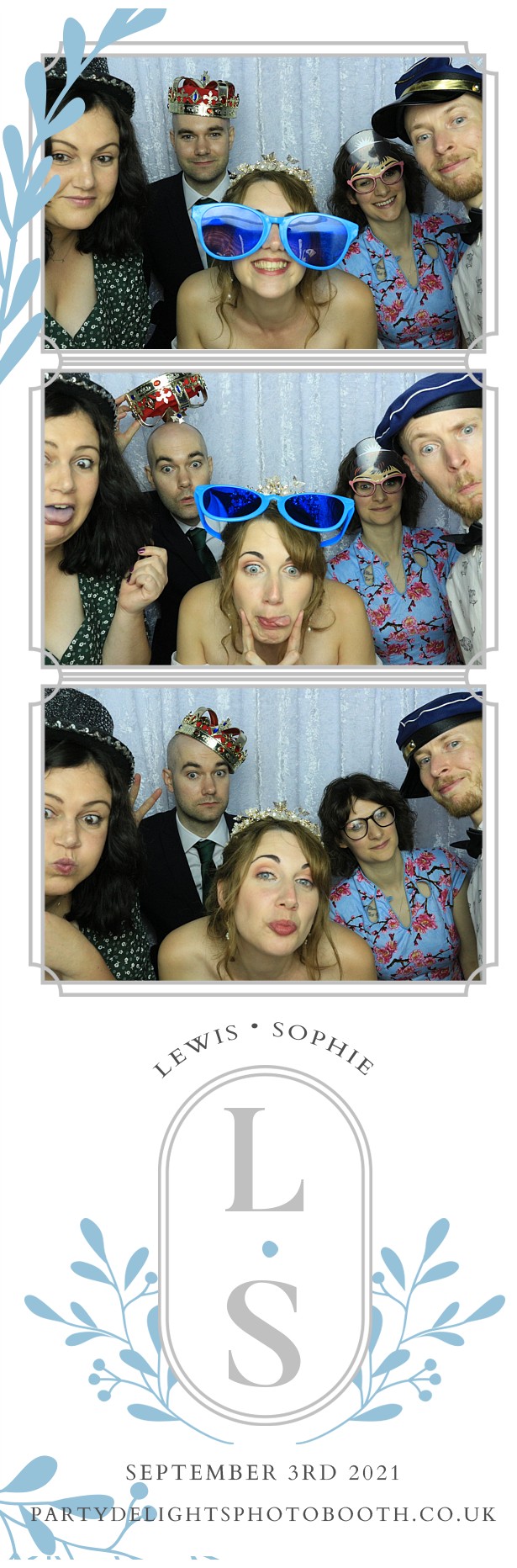 Sophie and Lewis' Wedding | View more photos from the event at gallery.partydelightsphotobooth.co.uk/u/PartyDelightsPhotoBooth/Sophie-and-Lewis-Wedding