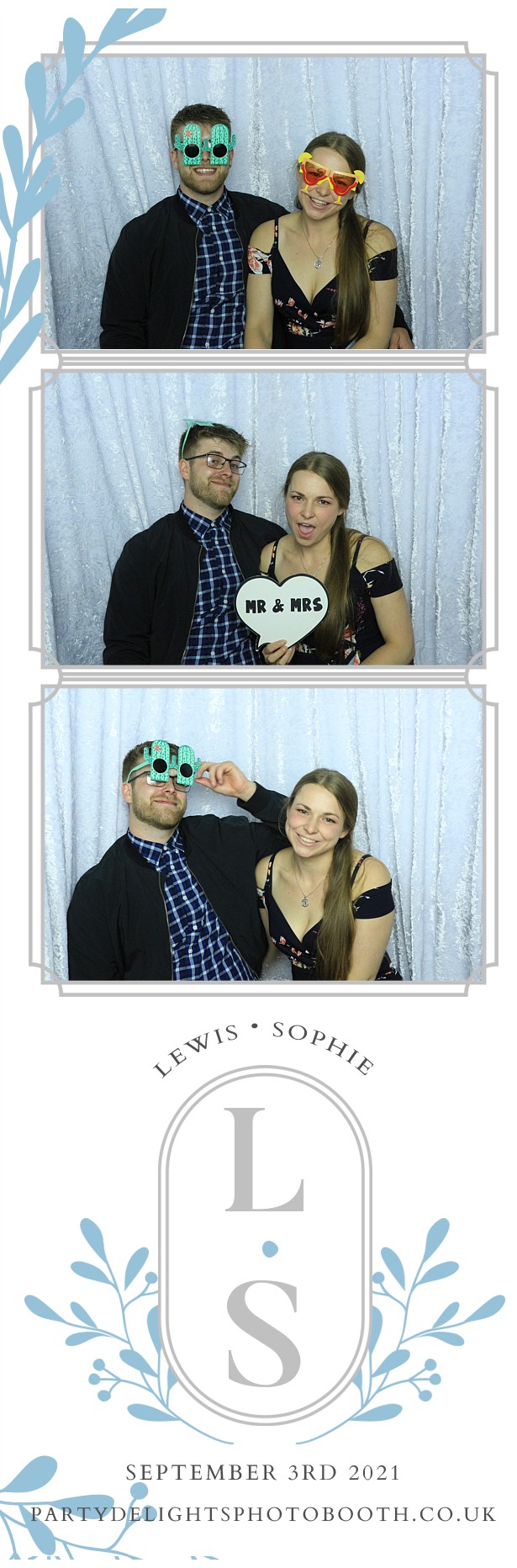 Sophie and Lewis' Wedding | View more photos from the event at gallery.partydelightsphotobooth.co.uk/u/PartyDelightsPhotoBooth/Sophie-and-Lewis-Wedding