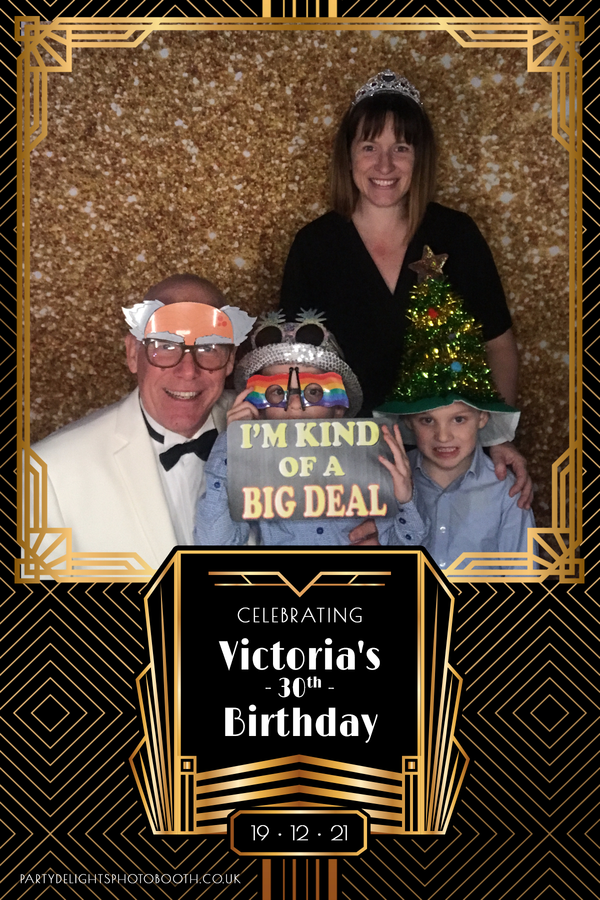 Vickie's 30th Birthday Party | View more photos from the event at gallery.partydelightsphotobooth.co.uk/u/PartyDelightsPhotoBooth/Vickies-30th-Birthday-Party