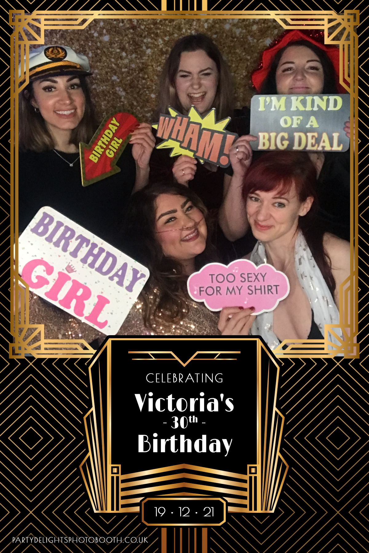 Vickie's 30th Birthday Party | View more photos from the event at gallery.partydelightsphotobooth.co.uk/u/PartyDelightsPhotoBooth/Vickies-30th-Birthday-Party