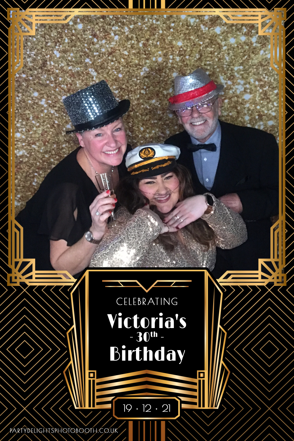Vickie's 30th Birthday Party | View more photos from the event at gallery.partydelightsphotobooth.co.uk/u/PartyDelightsPhotoBooth/Vickies-30th-Birthday-Party