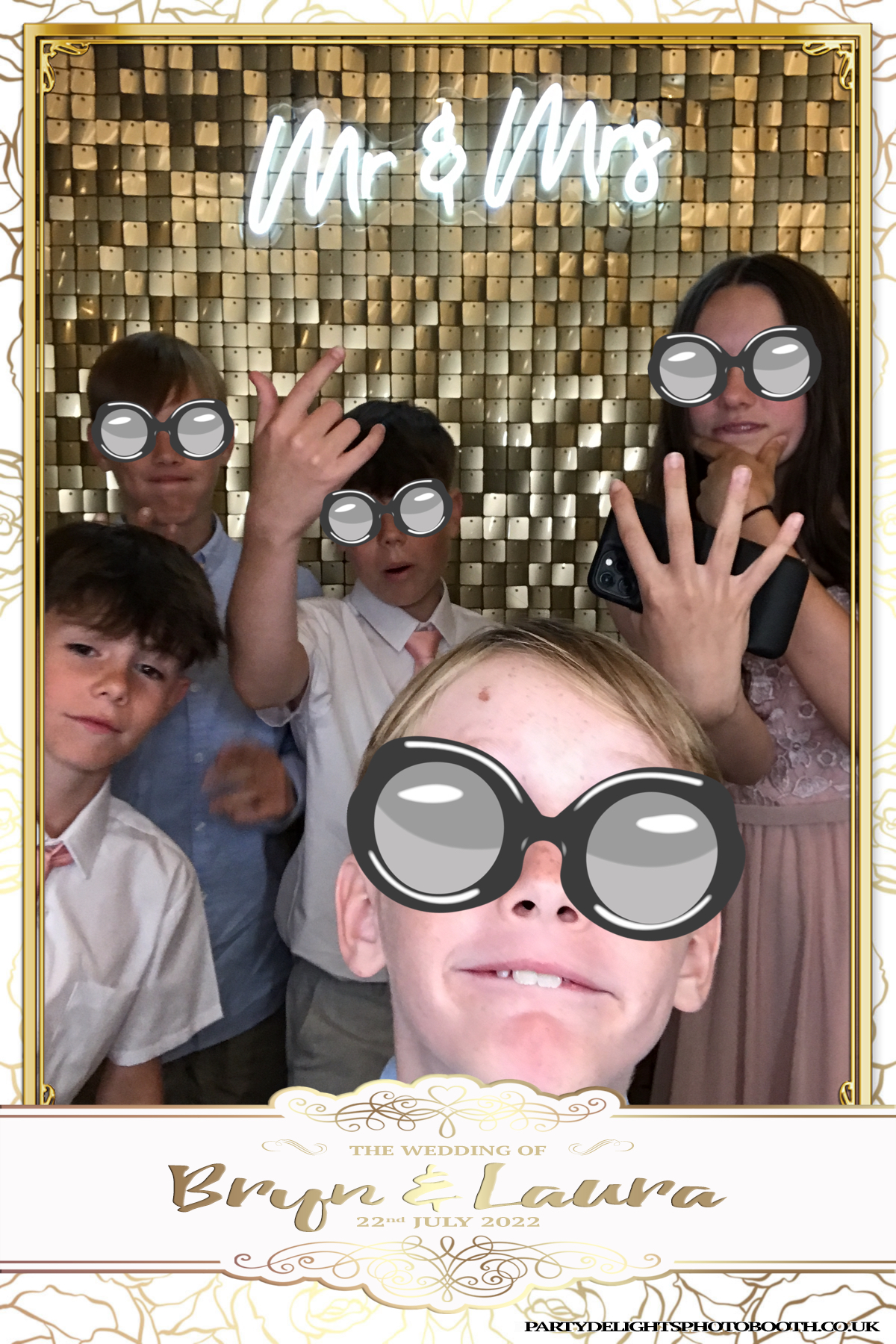 Bryn and Laura’s Wedding | View more photos from the event at gallery.partydelightsphotobooth.co.uk/u/PartyDelightsPhotoBooth/Bryn-and-Laura’s-Wedding