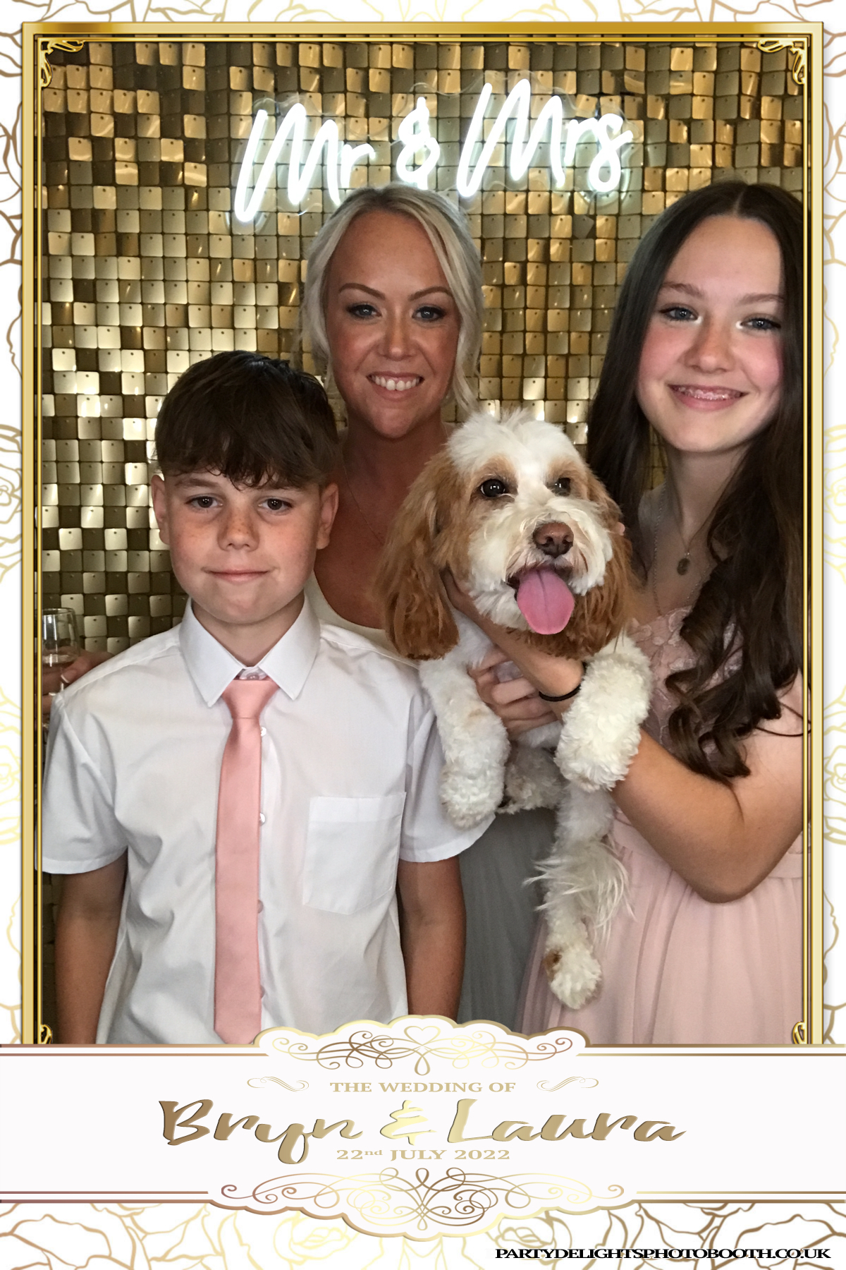 Bryn and Laura’s Wedding | View more photos from the event at gallery.partydelightsphotobooth.co.uk/u/PartyDelightsPhotoBooth/Bryn-and-Laura’s-Wedding